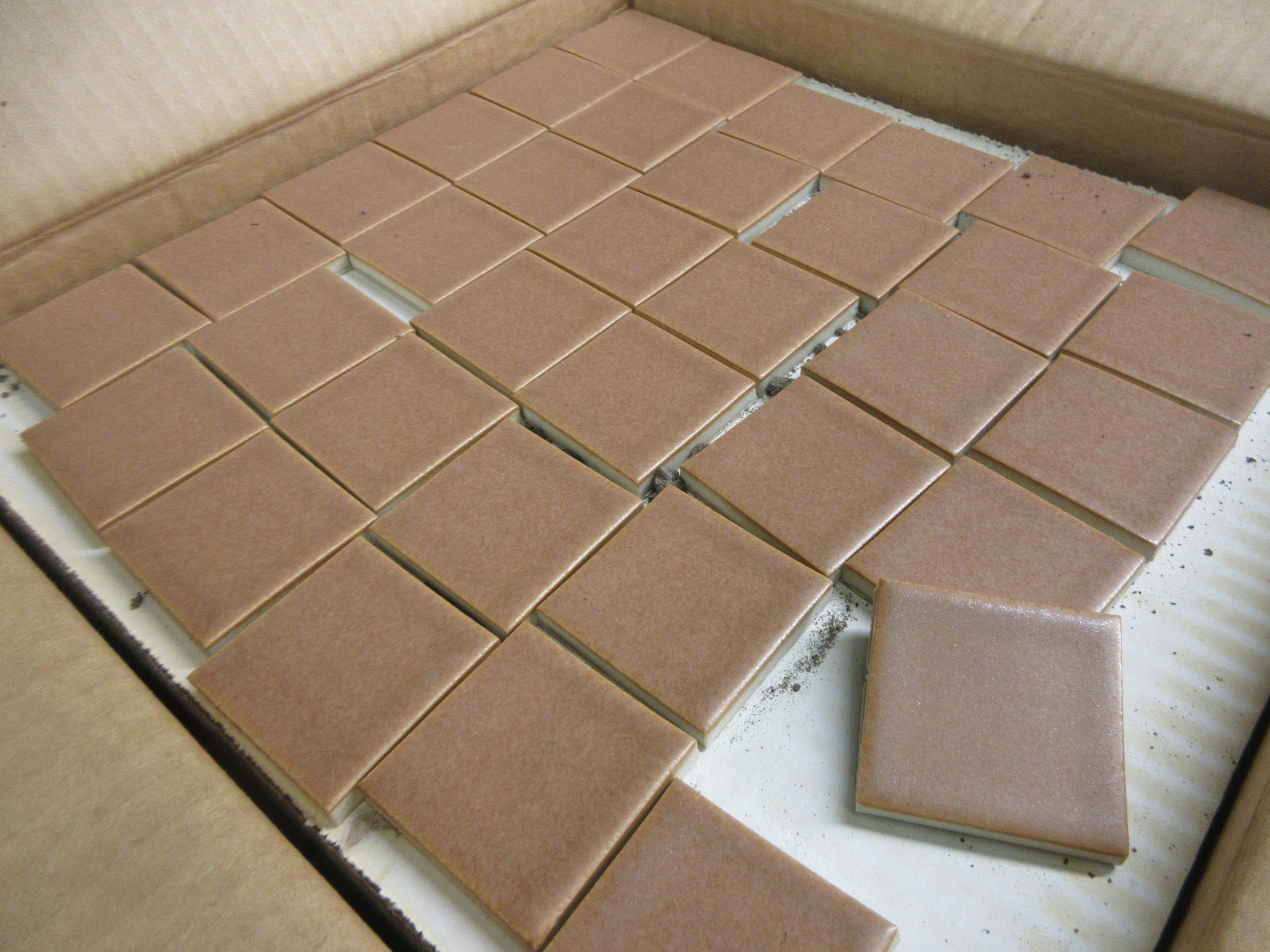McIntyre Gingerwood 2x2 Tile (~12 SQ FT)