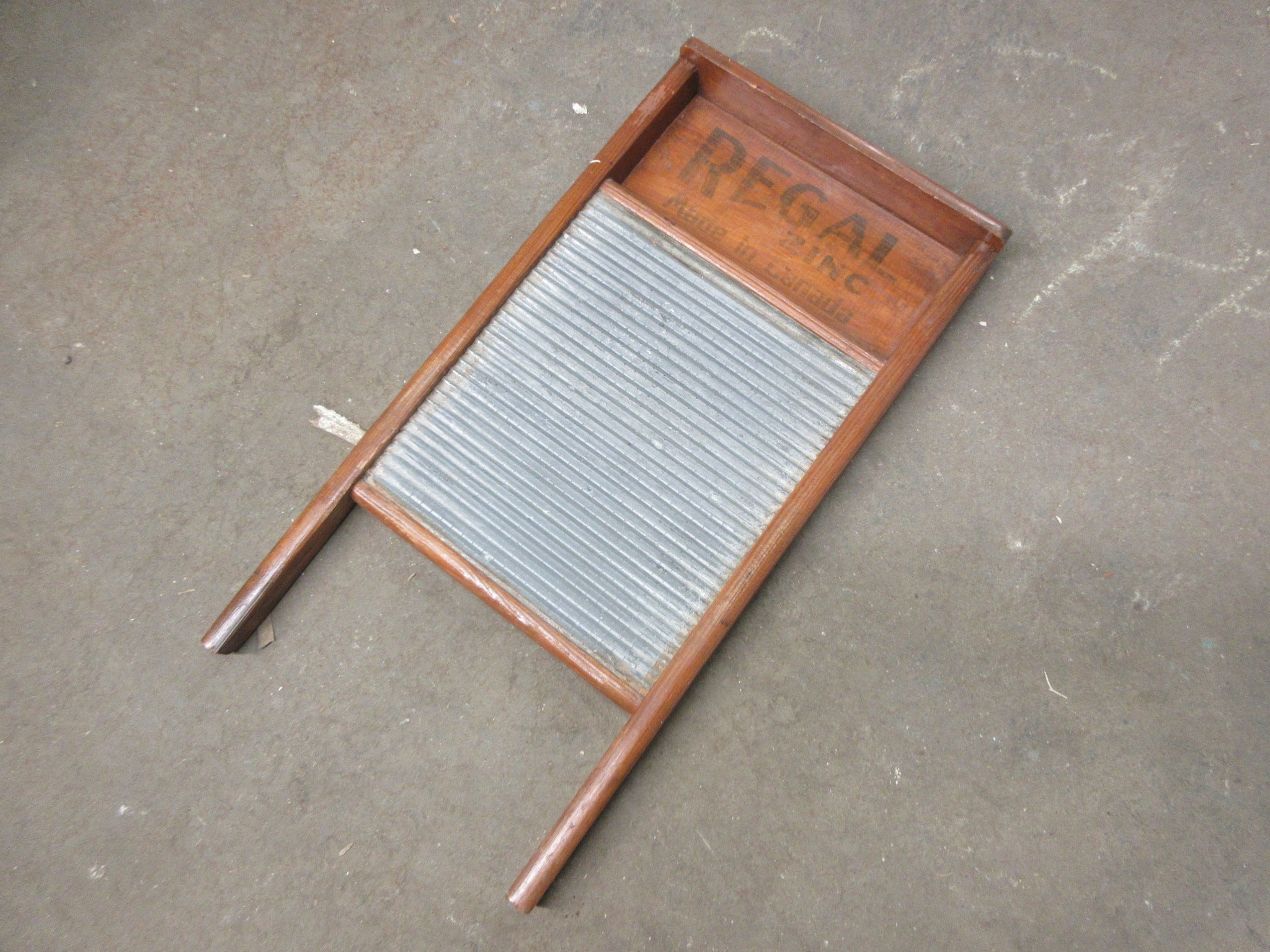 Vintage Regal Zinc Washboard