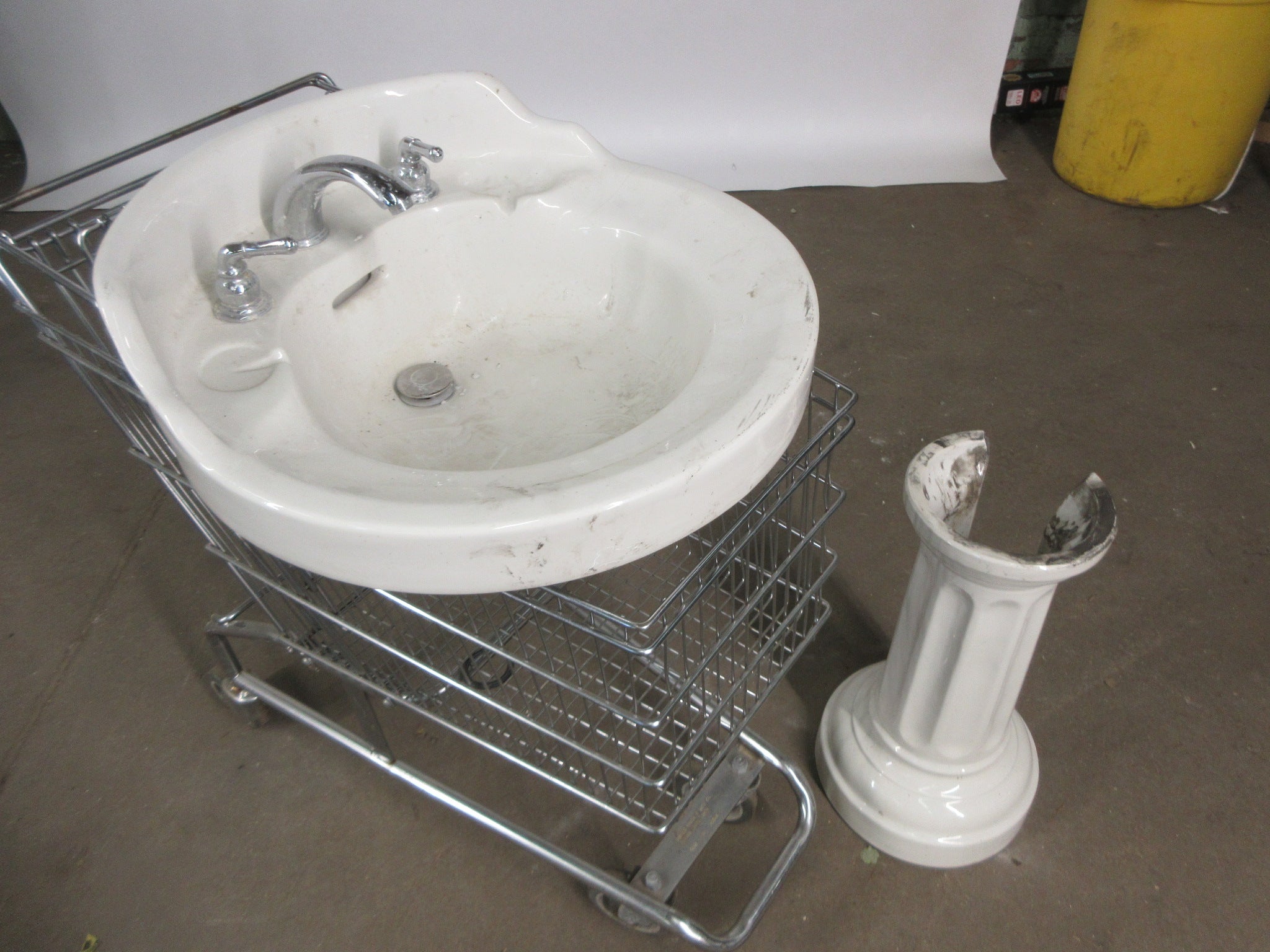 Eljer Ceramic Pedestal Sink
