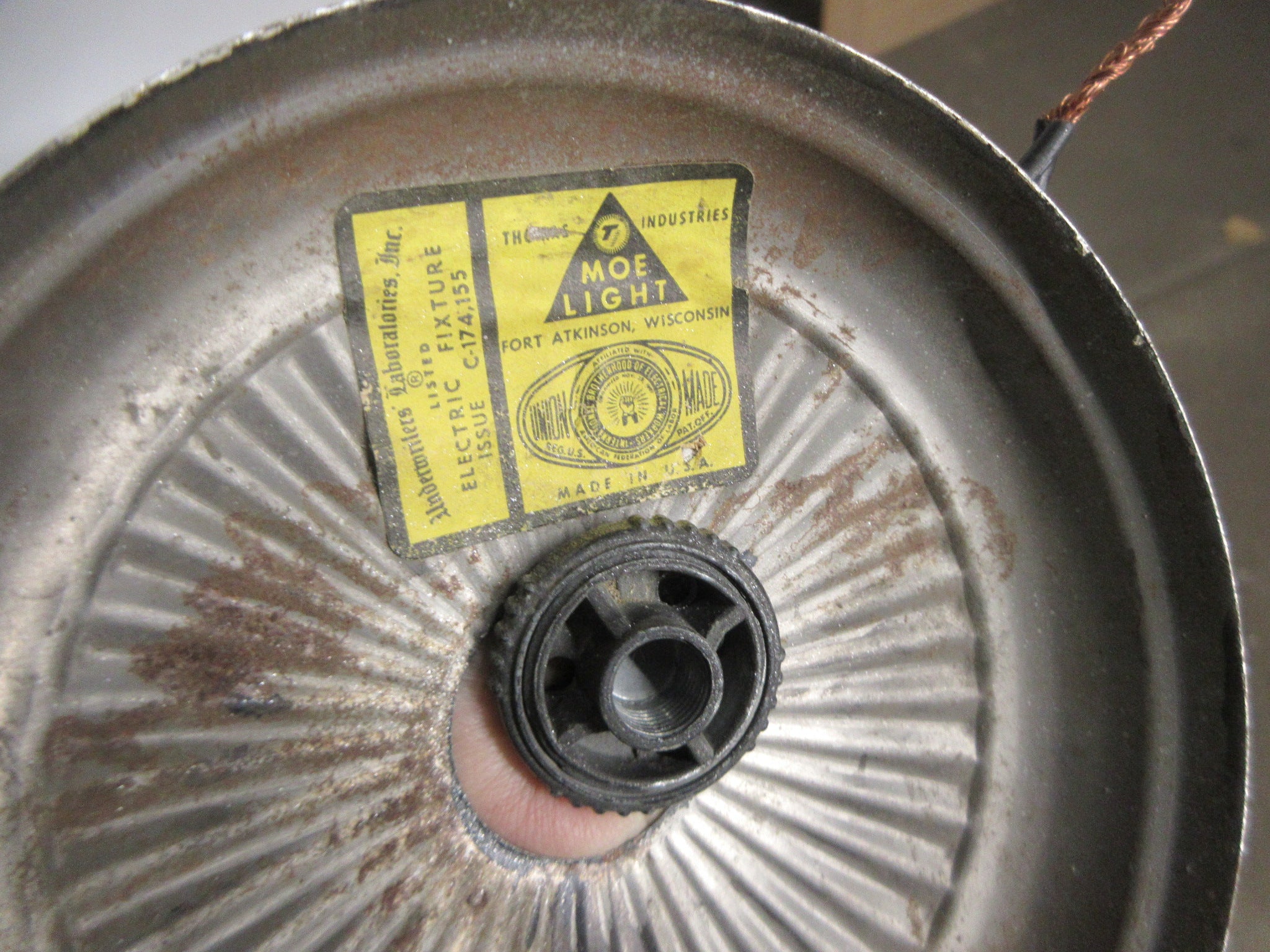 Thomas Industries Moe Light