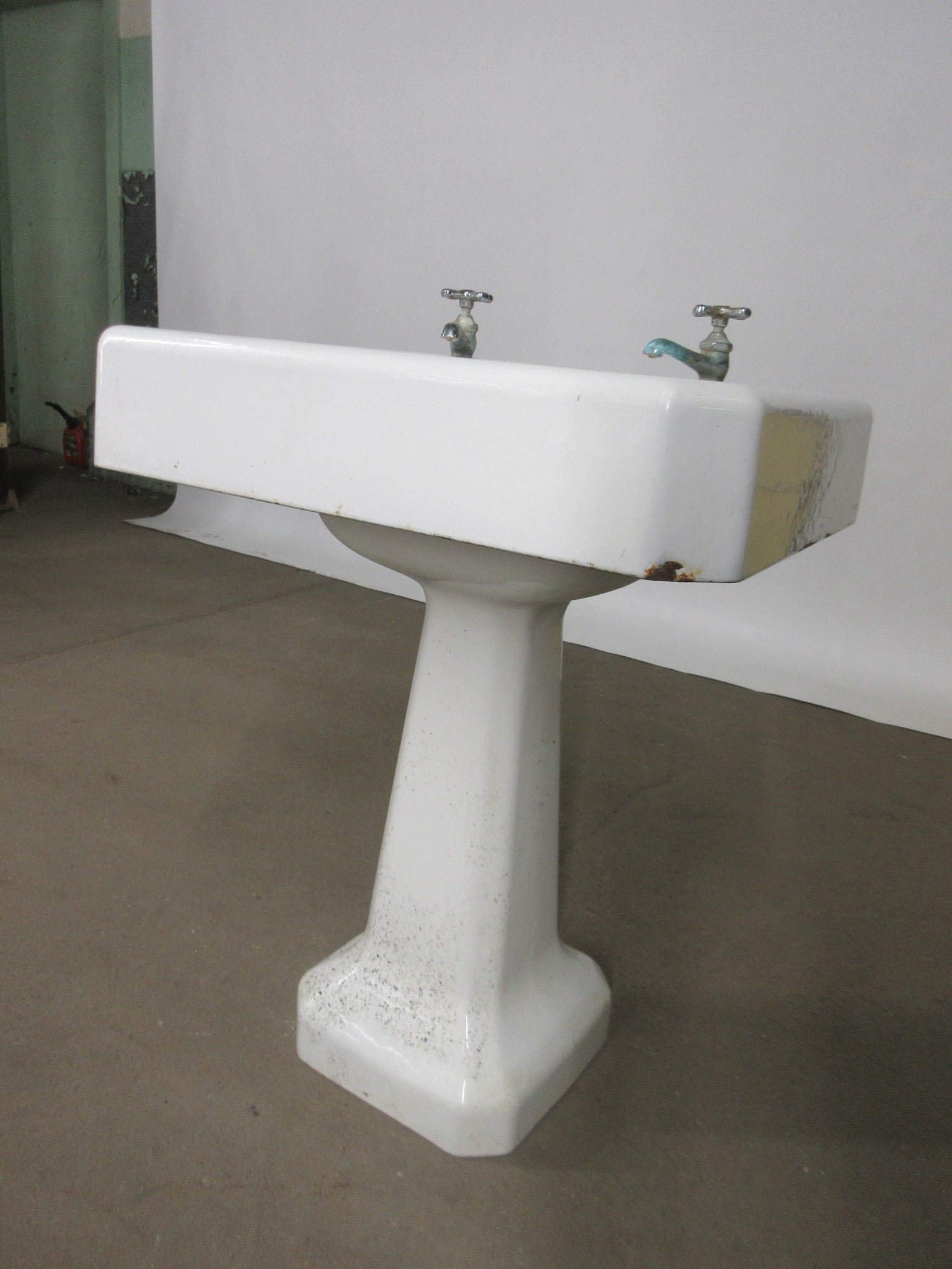 Antique Standard Cast Iron Pedestal Sink