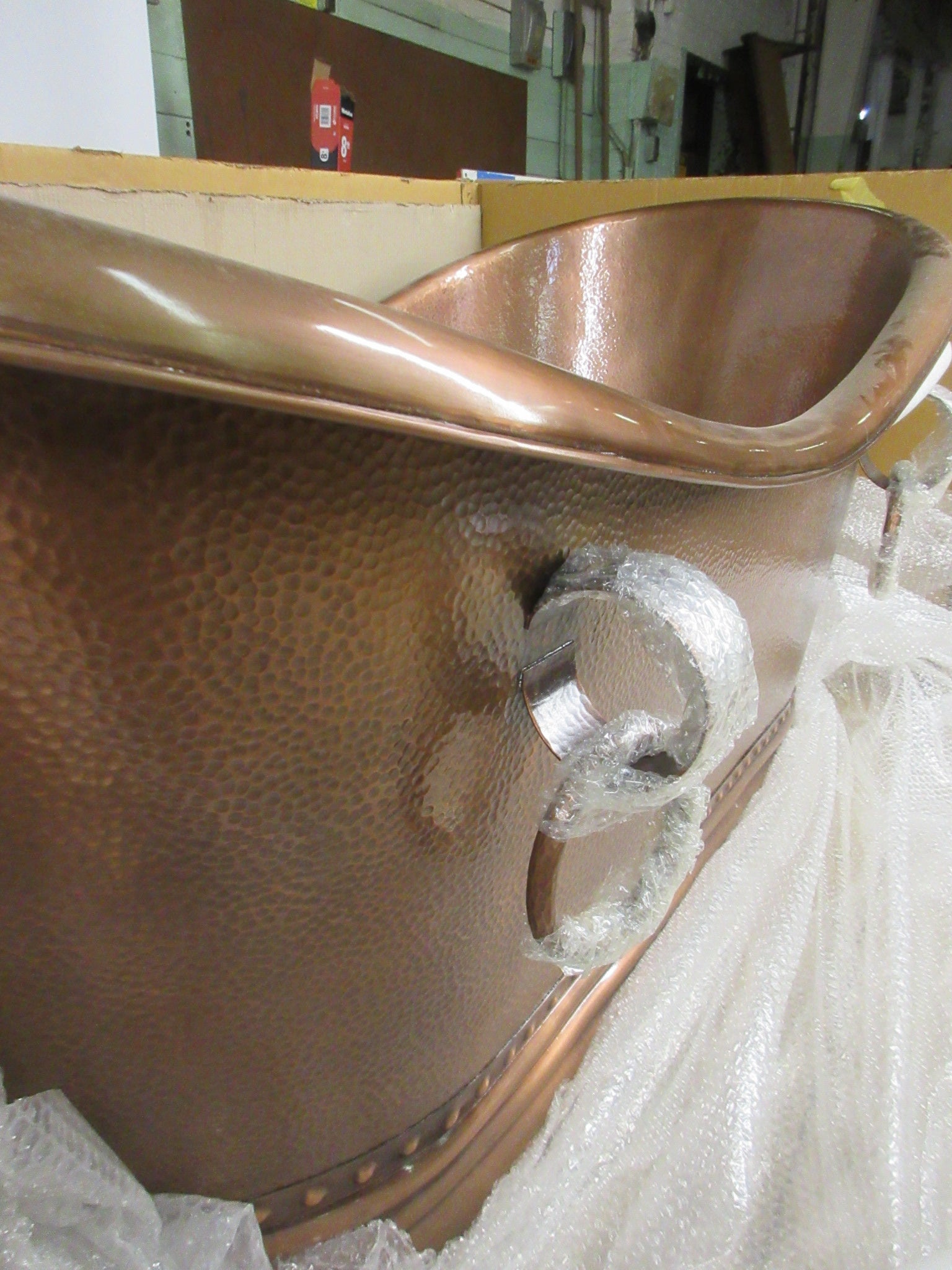 Double Slipper Hammered Copper Tub