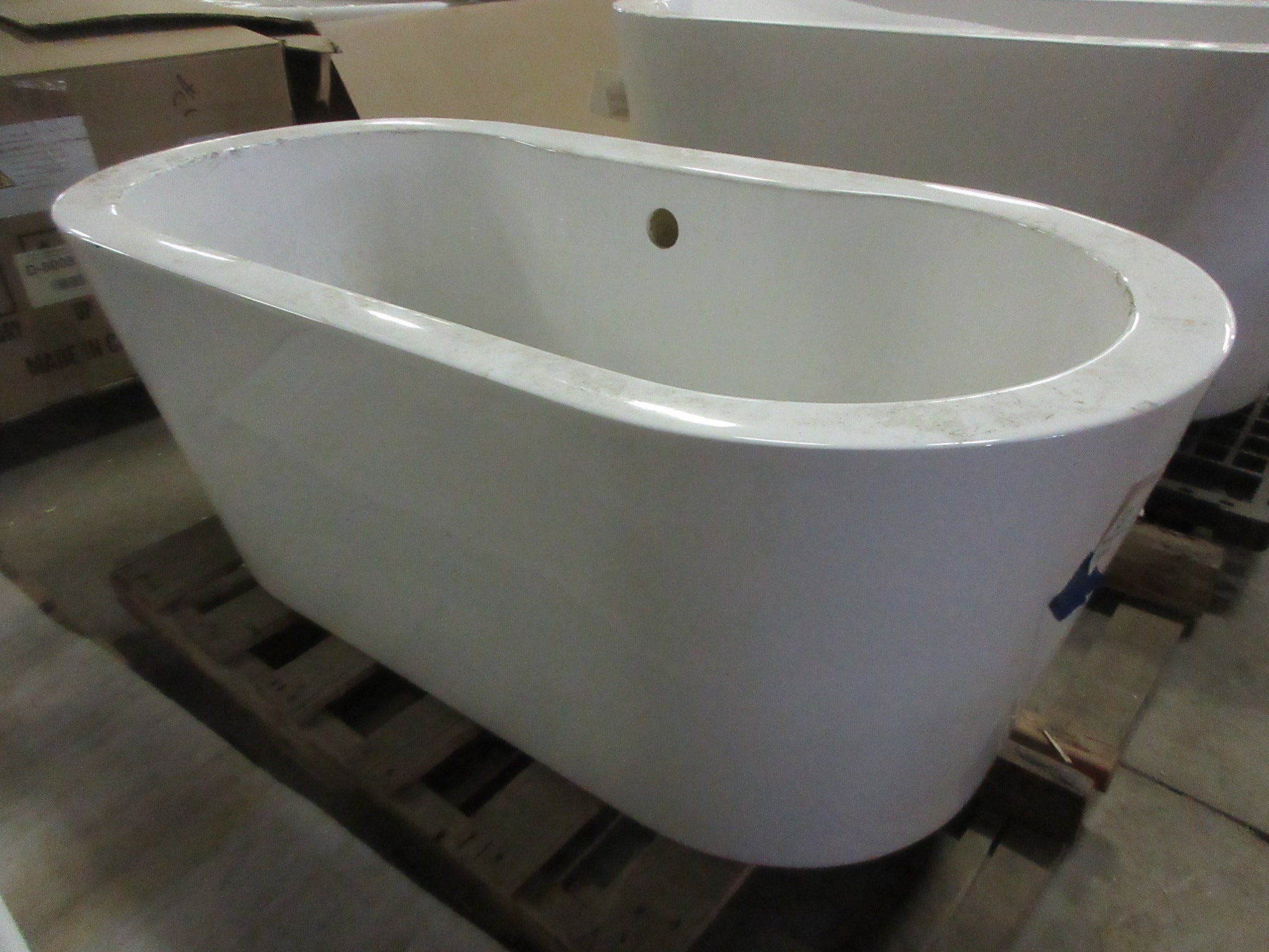 Boone Acrylic Freestanding Tub