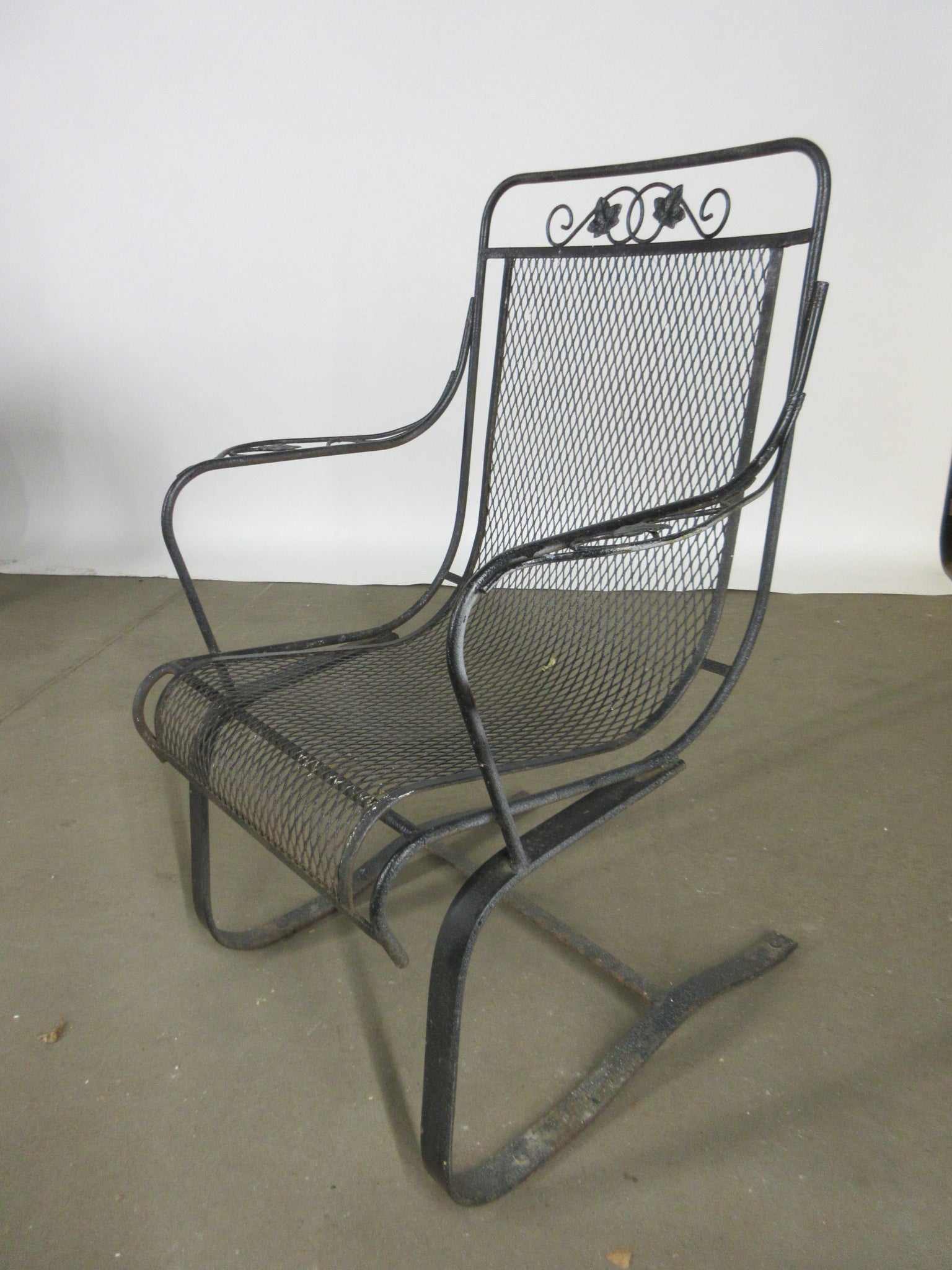 Iron Patio Bouncer Chair