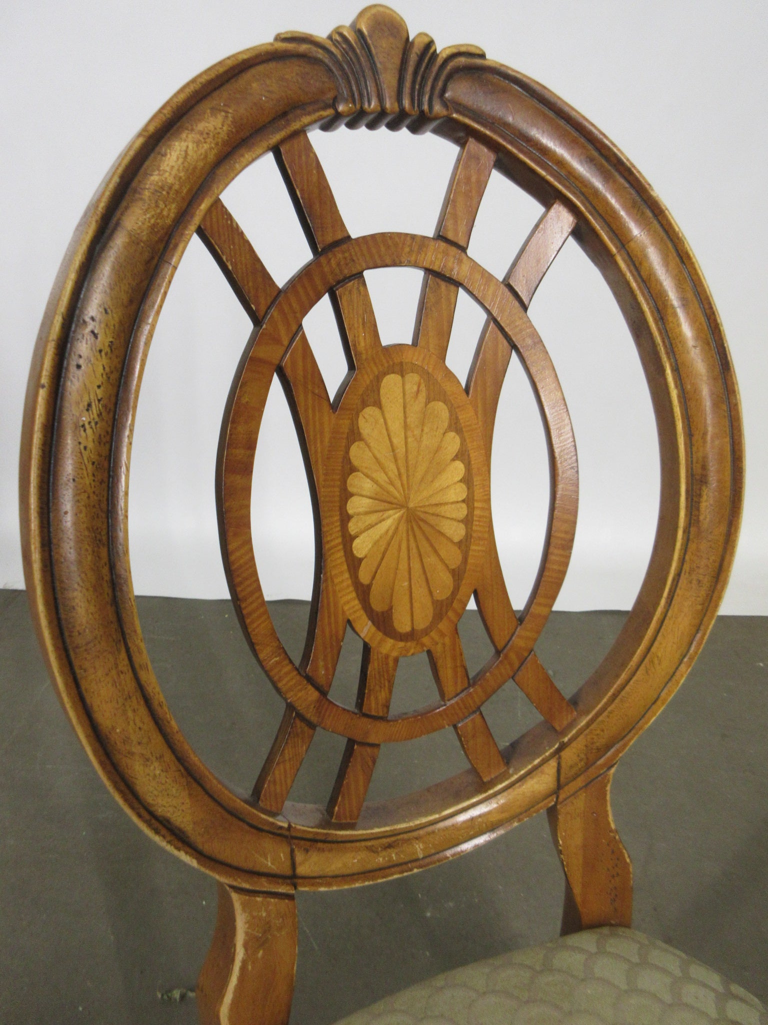 Oval Back Scalloped Seat Dining Chair