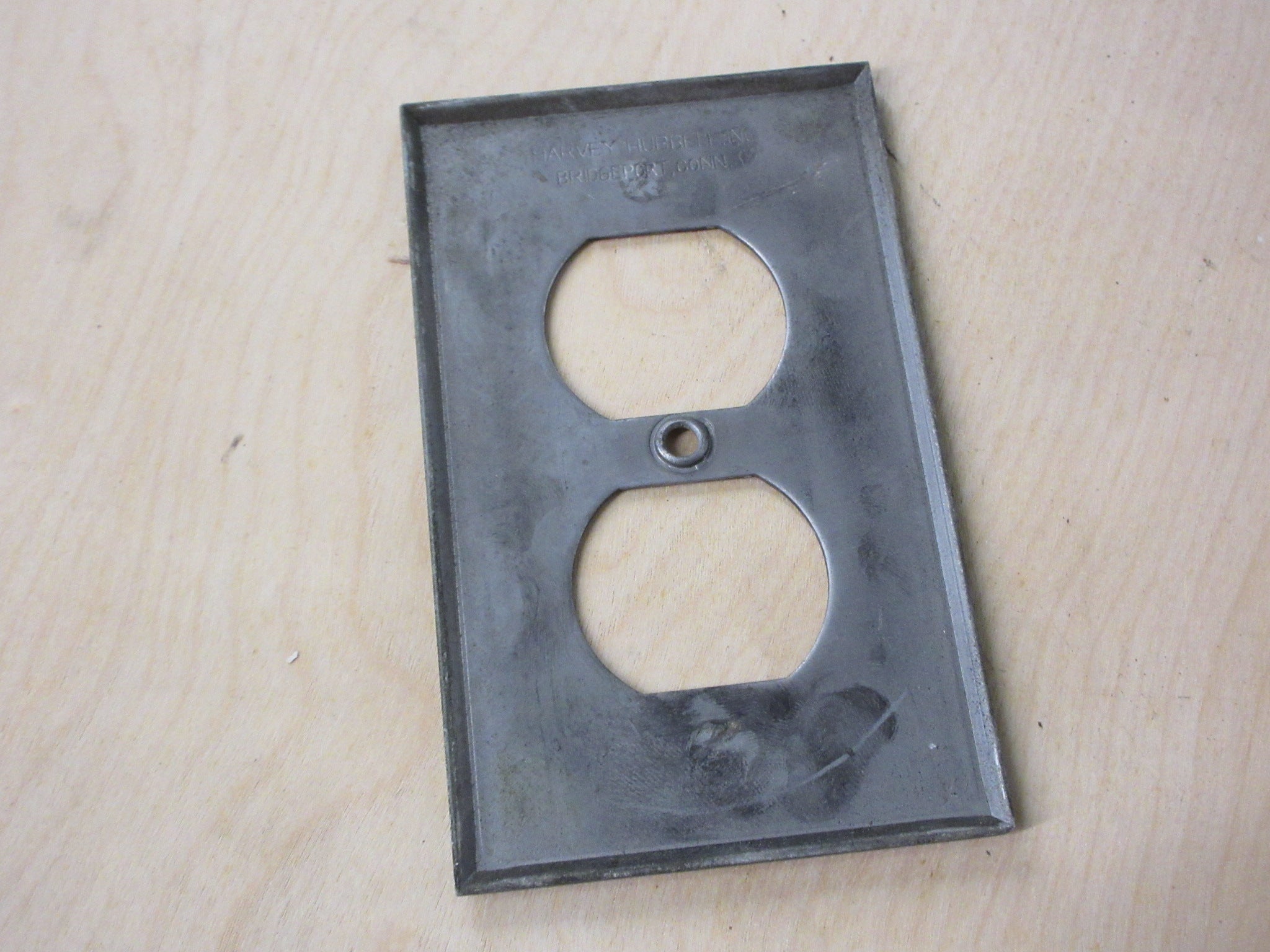 Metal Wall Outlet Plate