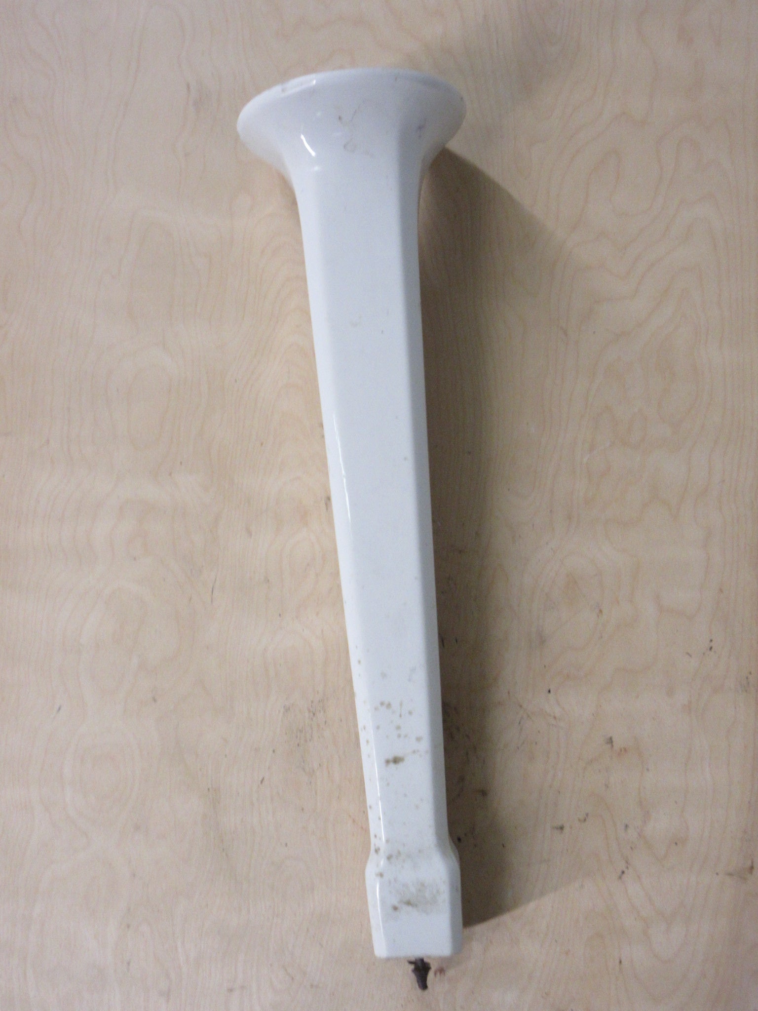 Ceramic Peg Leg Sink Base