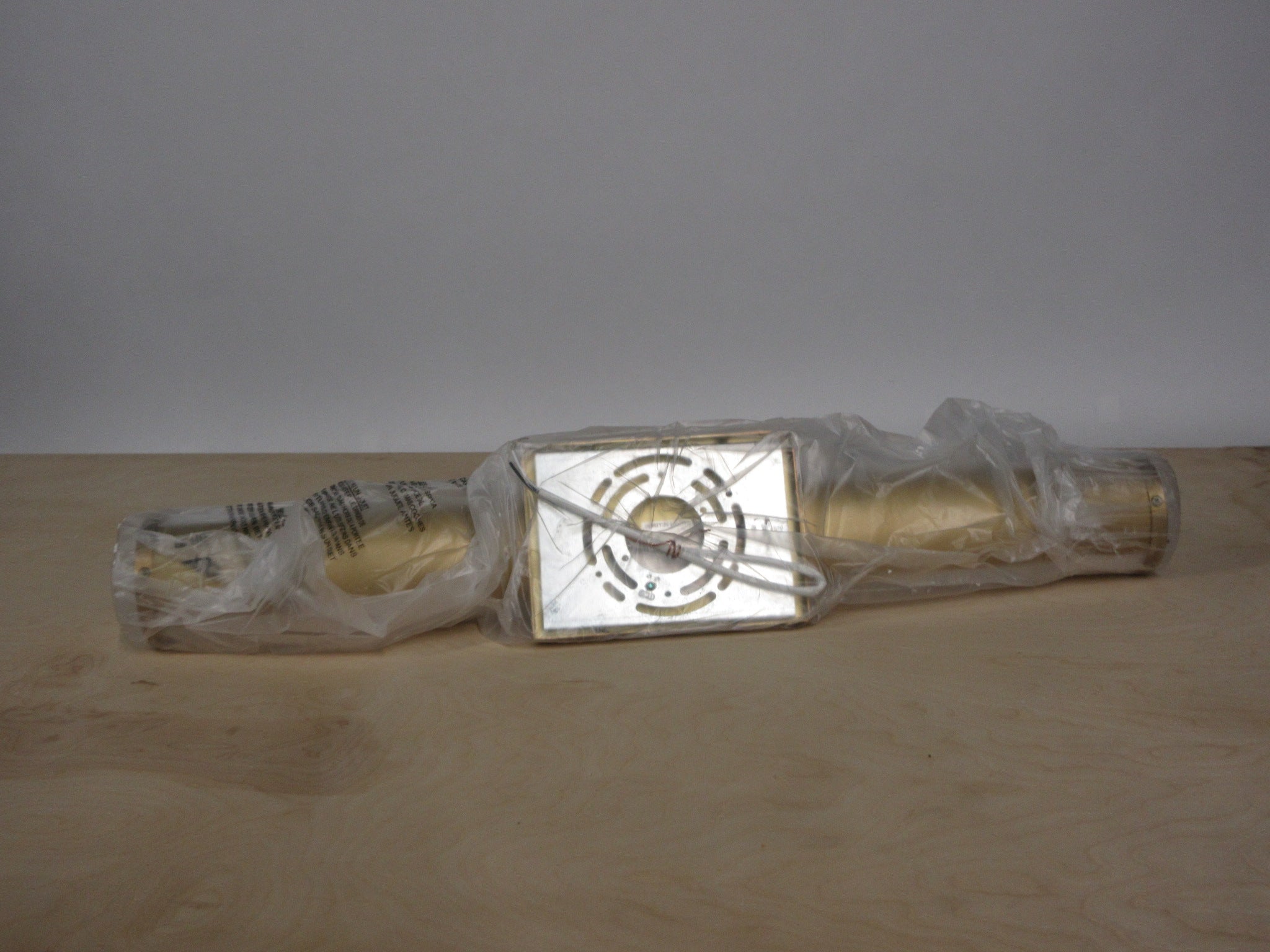 Nuvo Caper Bathroom Bar Light 62-1602