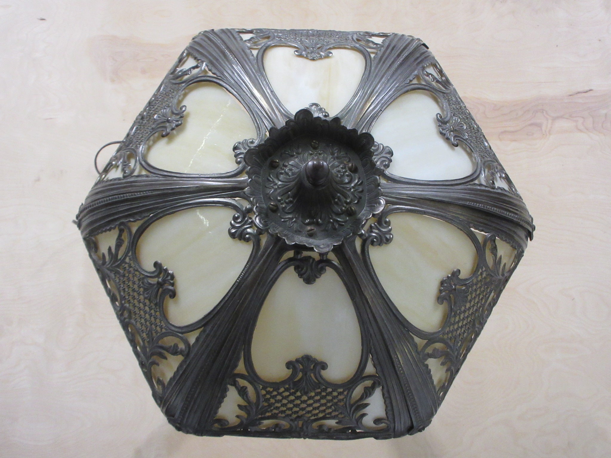 Vintage Filigree Lamp With Glass Shade Accent
