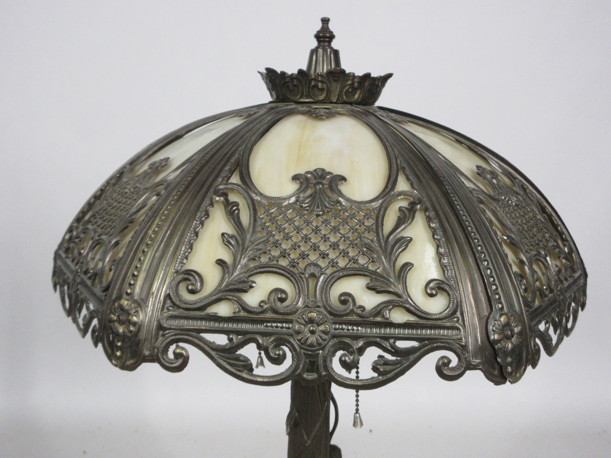 Vintage Filigree Lamp With Glass Shade Accent