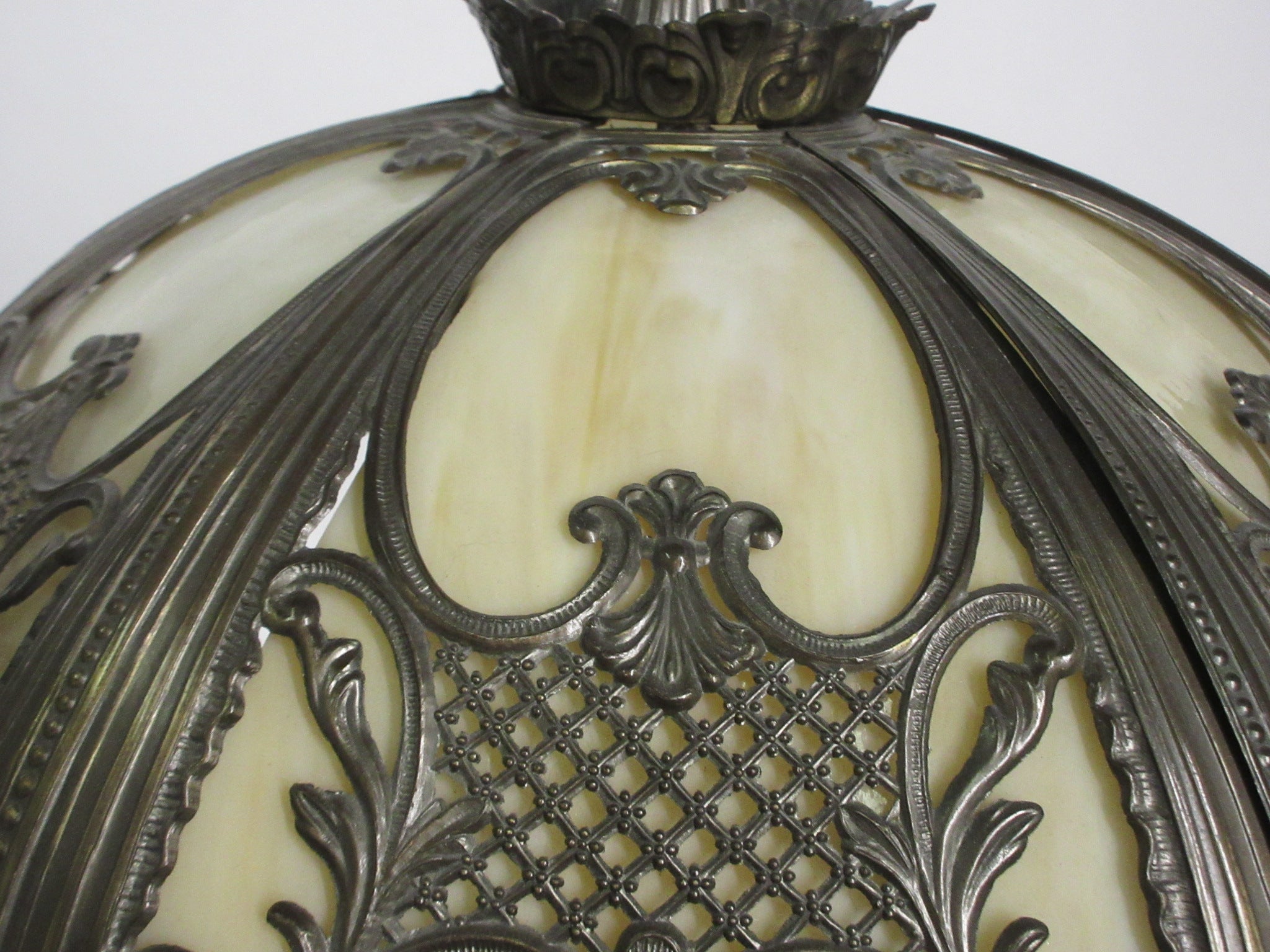Vintage Filigree Lamp With Glass Shade Accent
