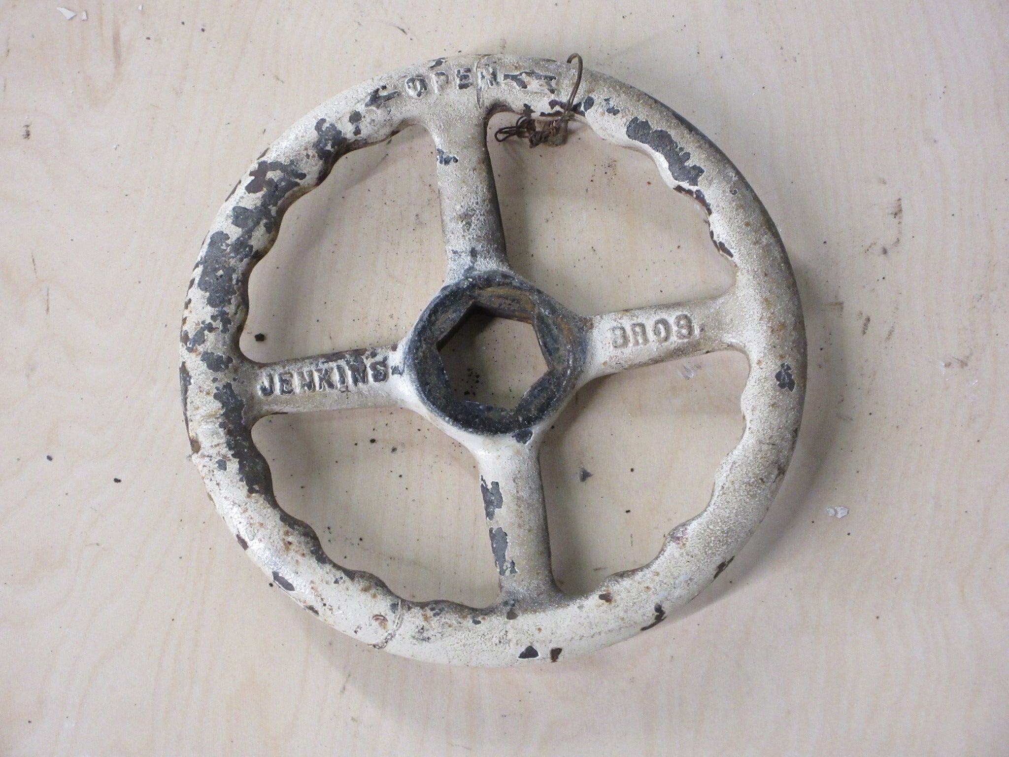 7 7/8" Industrial Wheel Handle