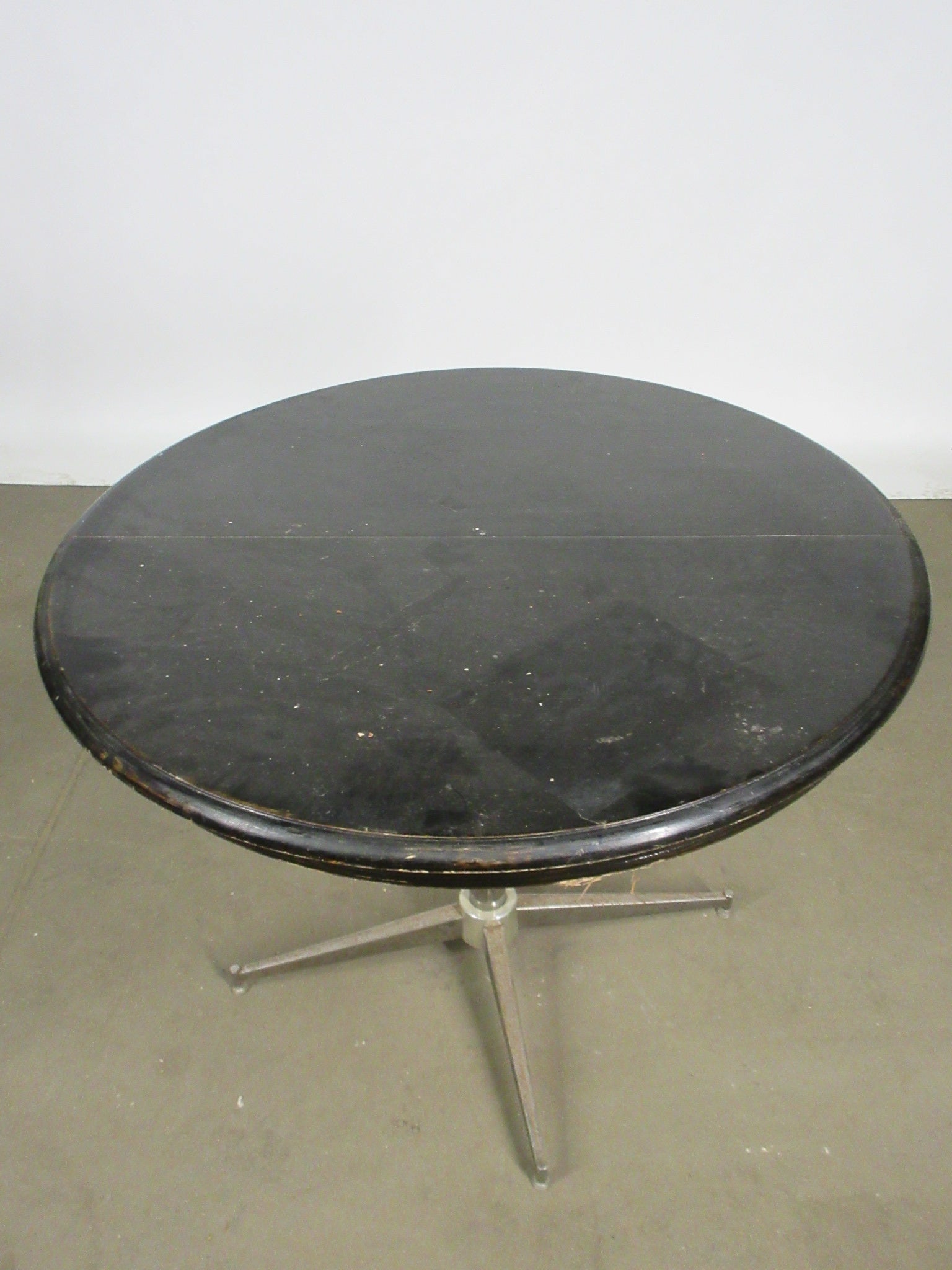 Round Table with Metal Base