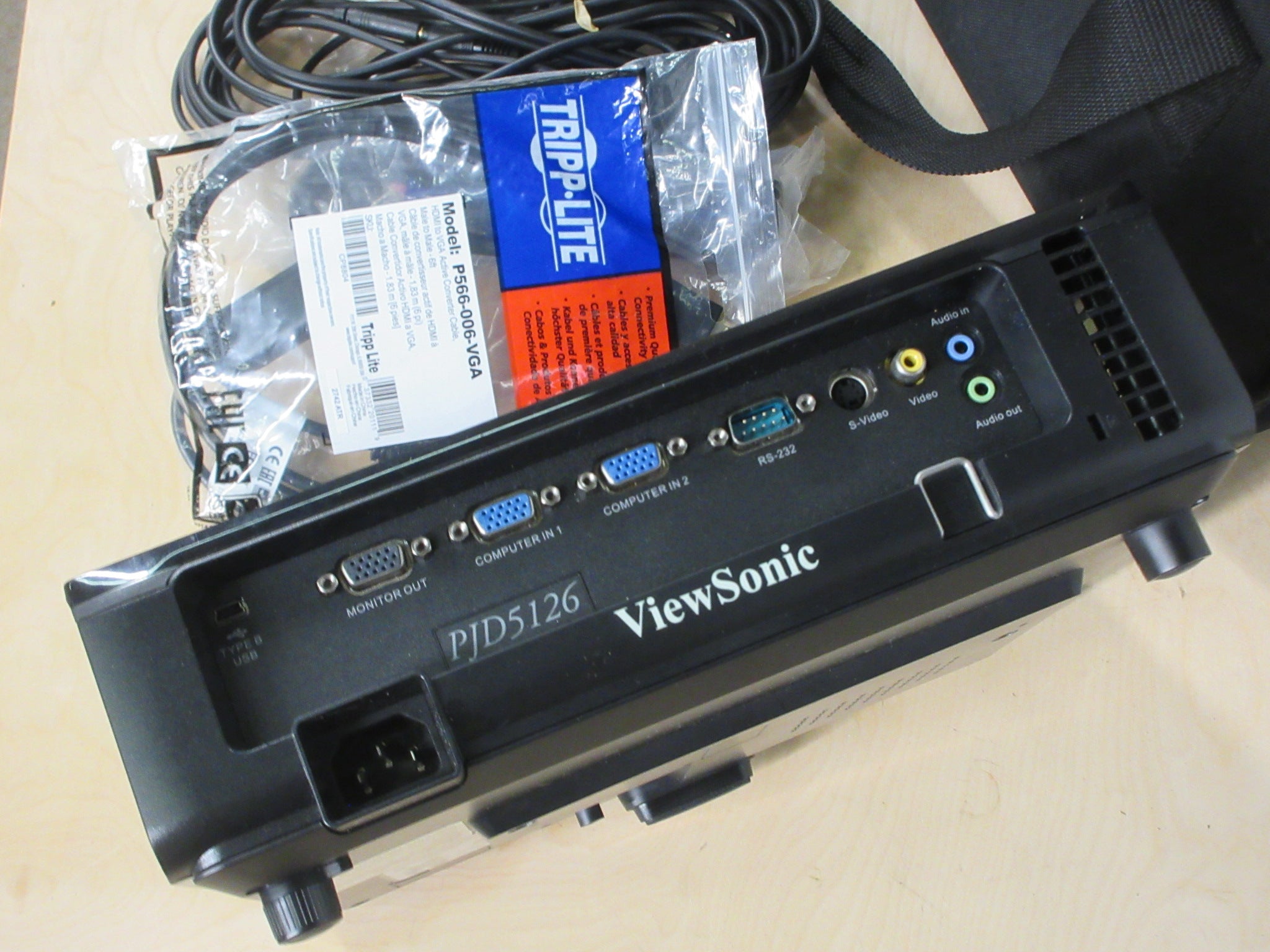 Viewsonic PJD5126 Projector (As Is)