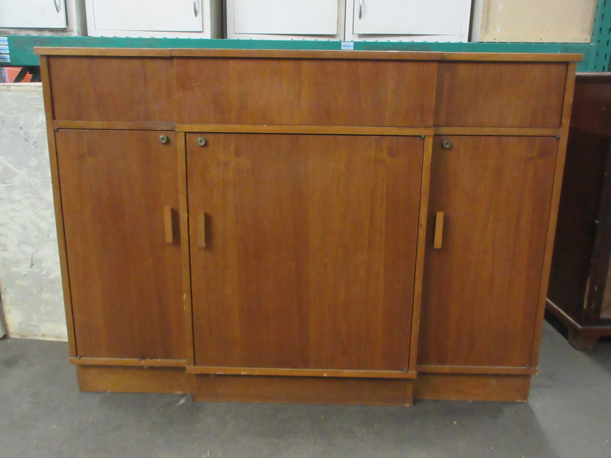 Vintage Bar with Integrated Cooler