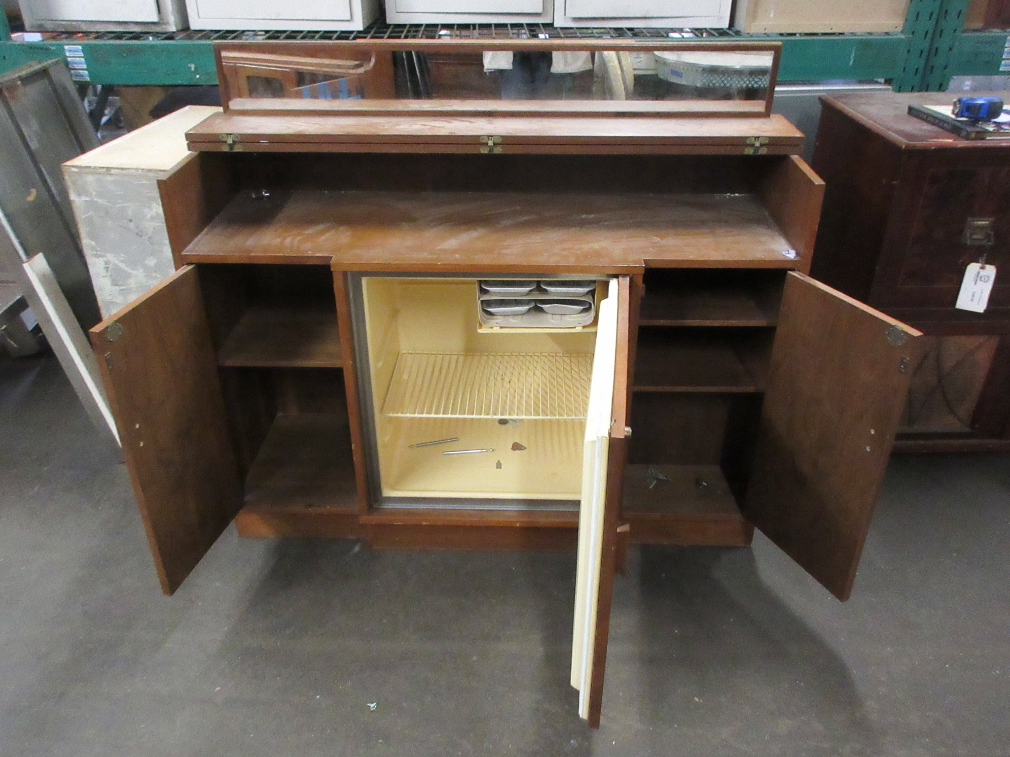 Vintage Bar with Integrated Cooler