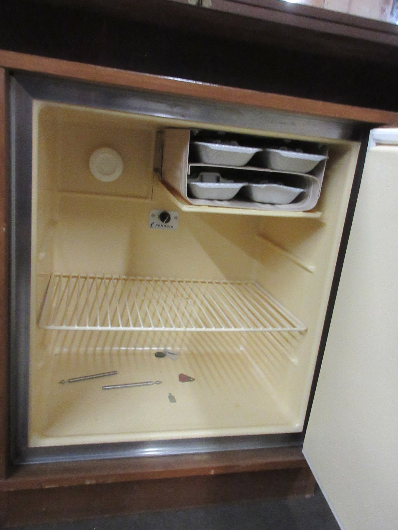 Vintage Bar with Integrated Cooler