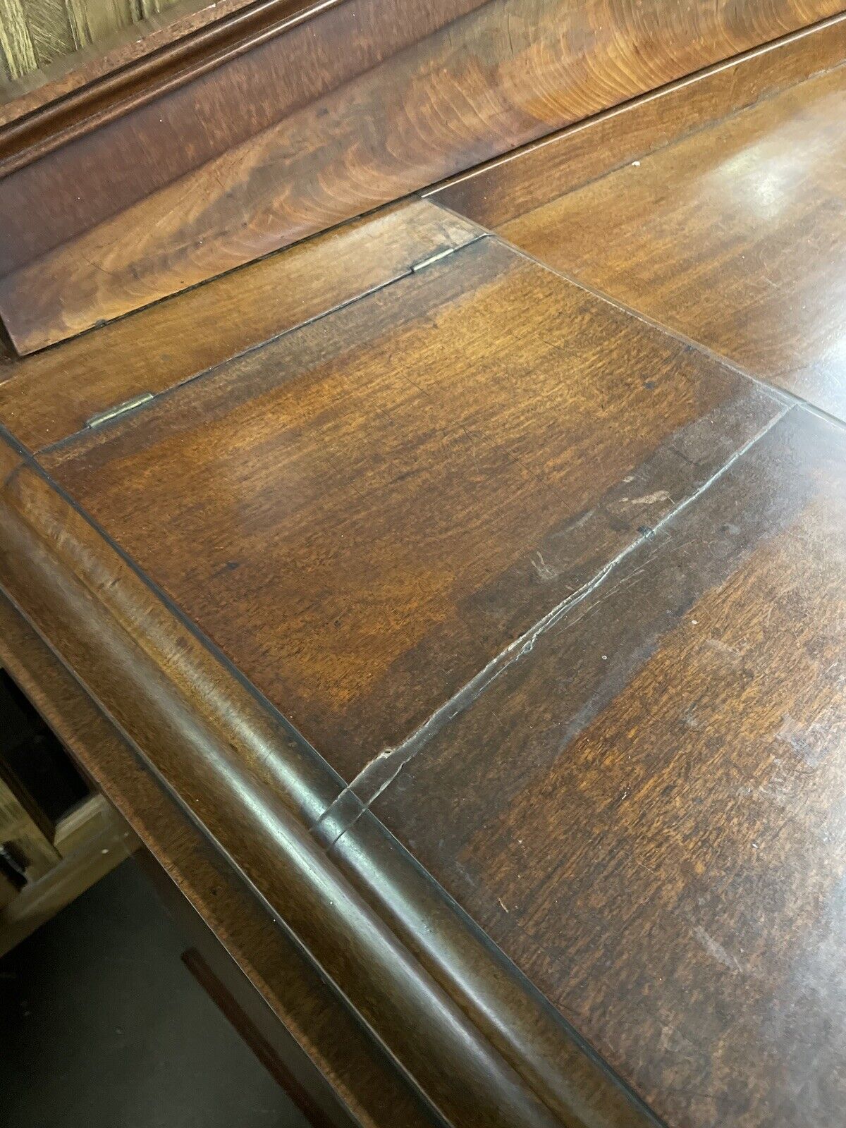 Mahogany Twin Pedestal Style Sideboard Table with Integrated Storage