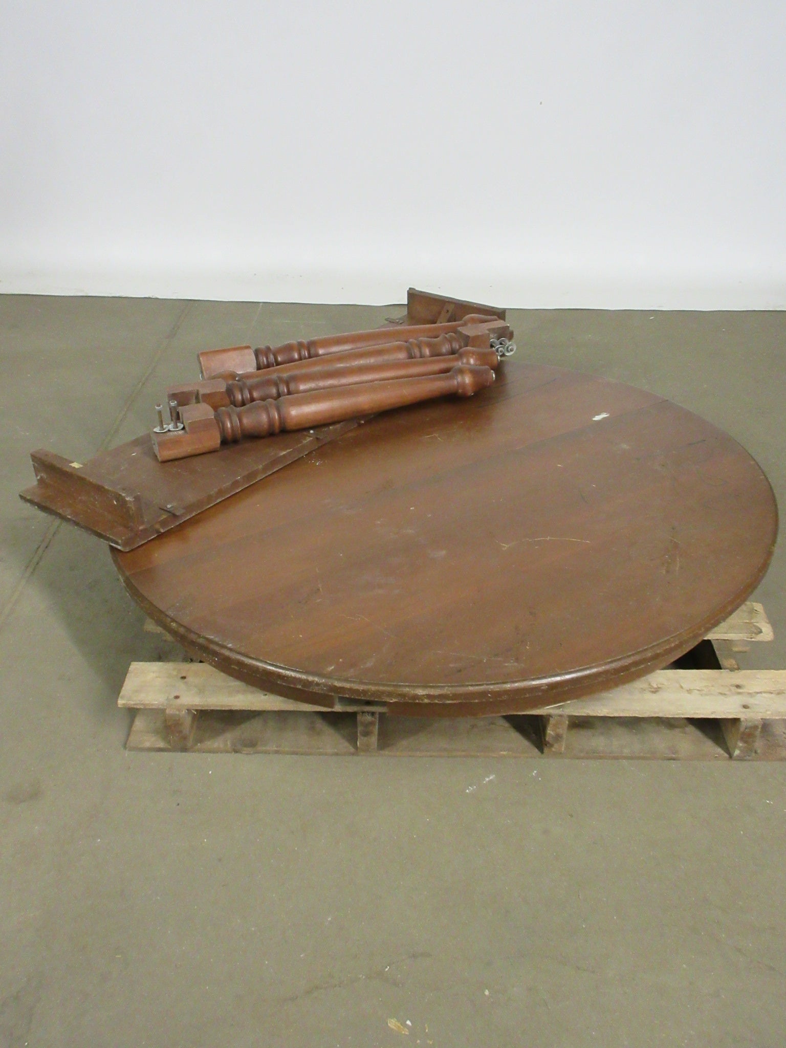 4' Dining Table with Leaf