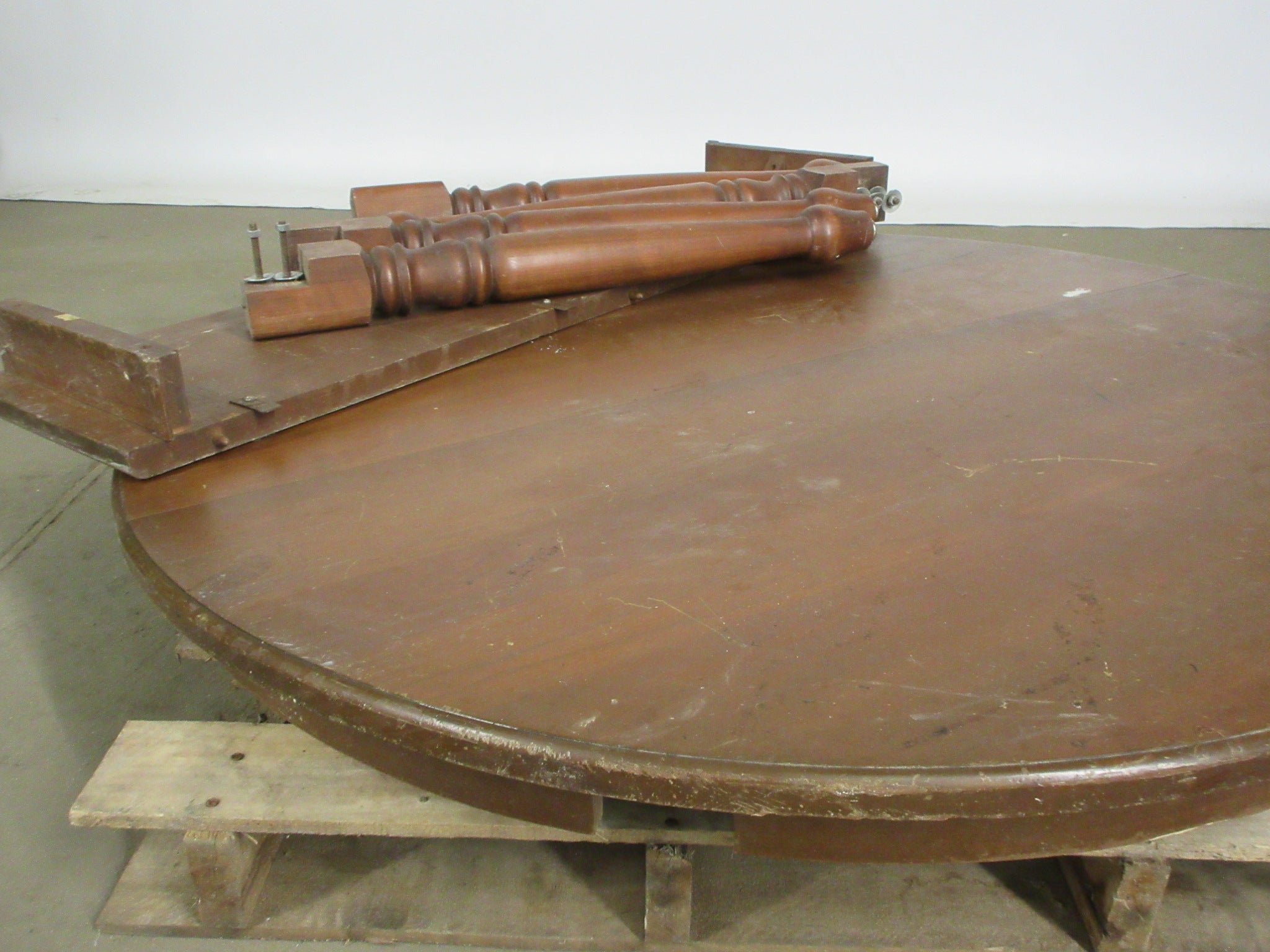 4' Dining Table with Leaf