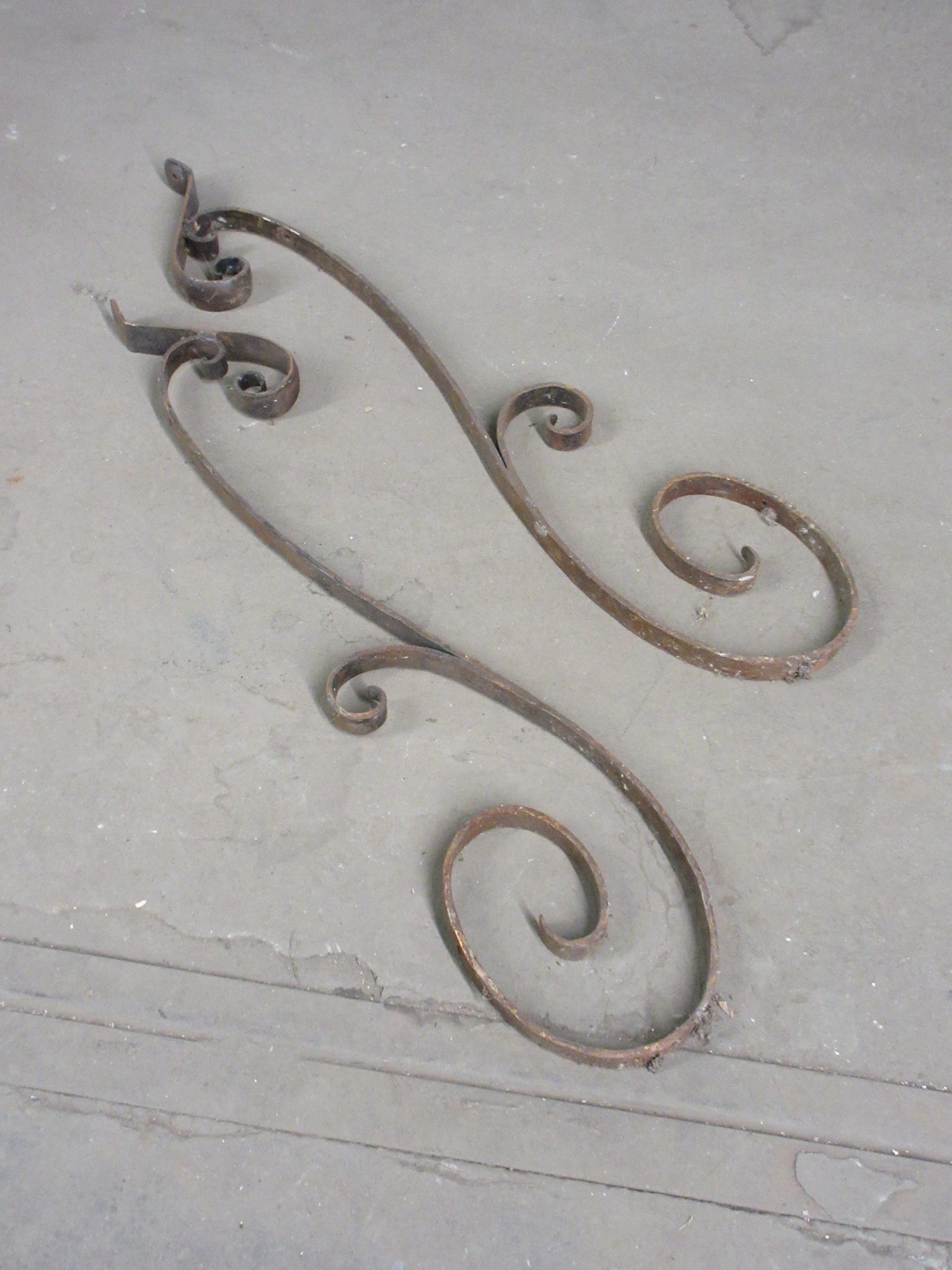Pair of Iron Rail Accent Pieces