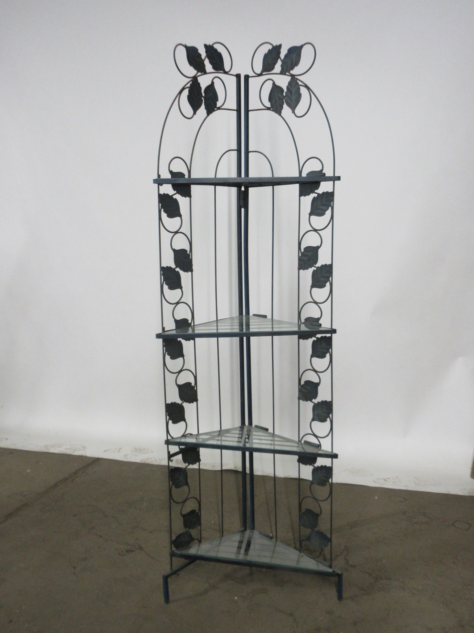Metal Corner Four Shelf Rack with Ivy Accent
