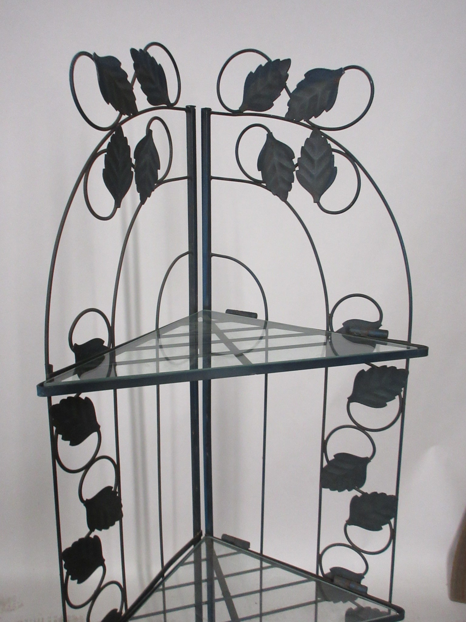 Metal Corner Four Shelf Rack with Ivy Accent