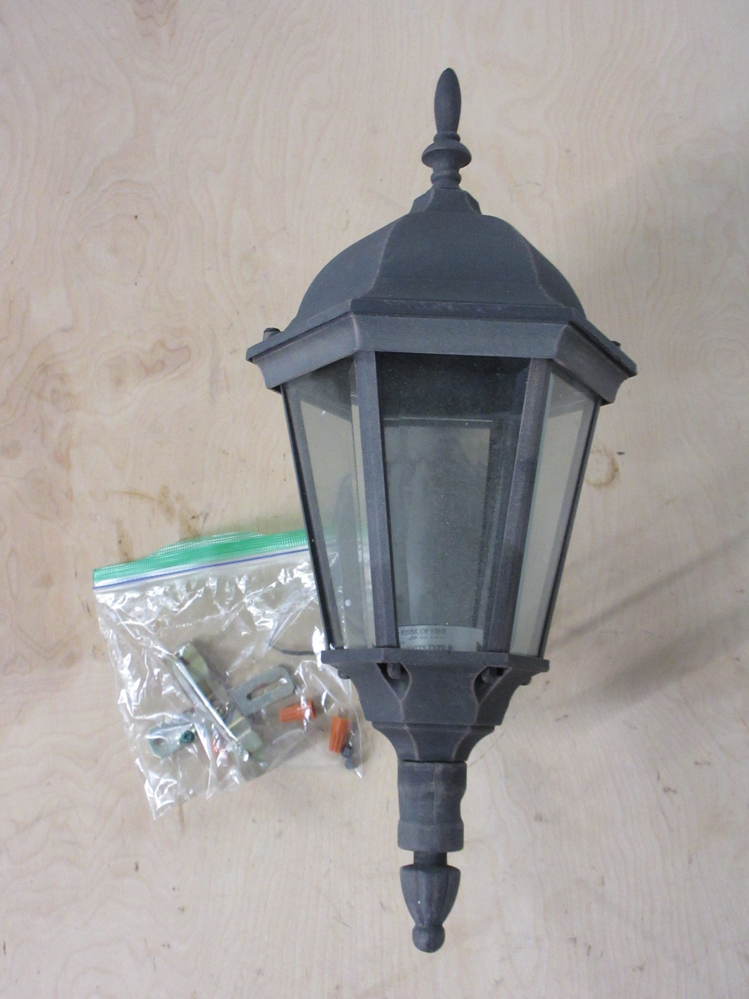 Wall Mount Carriage Light