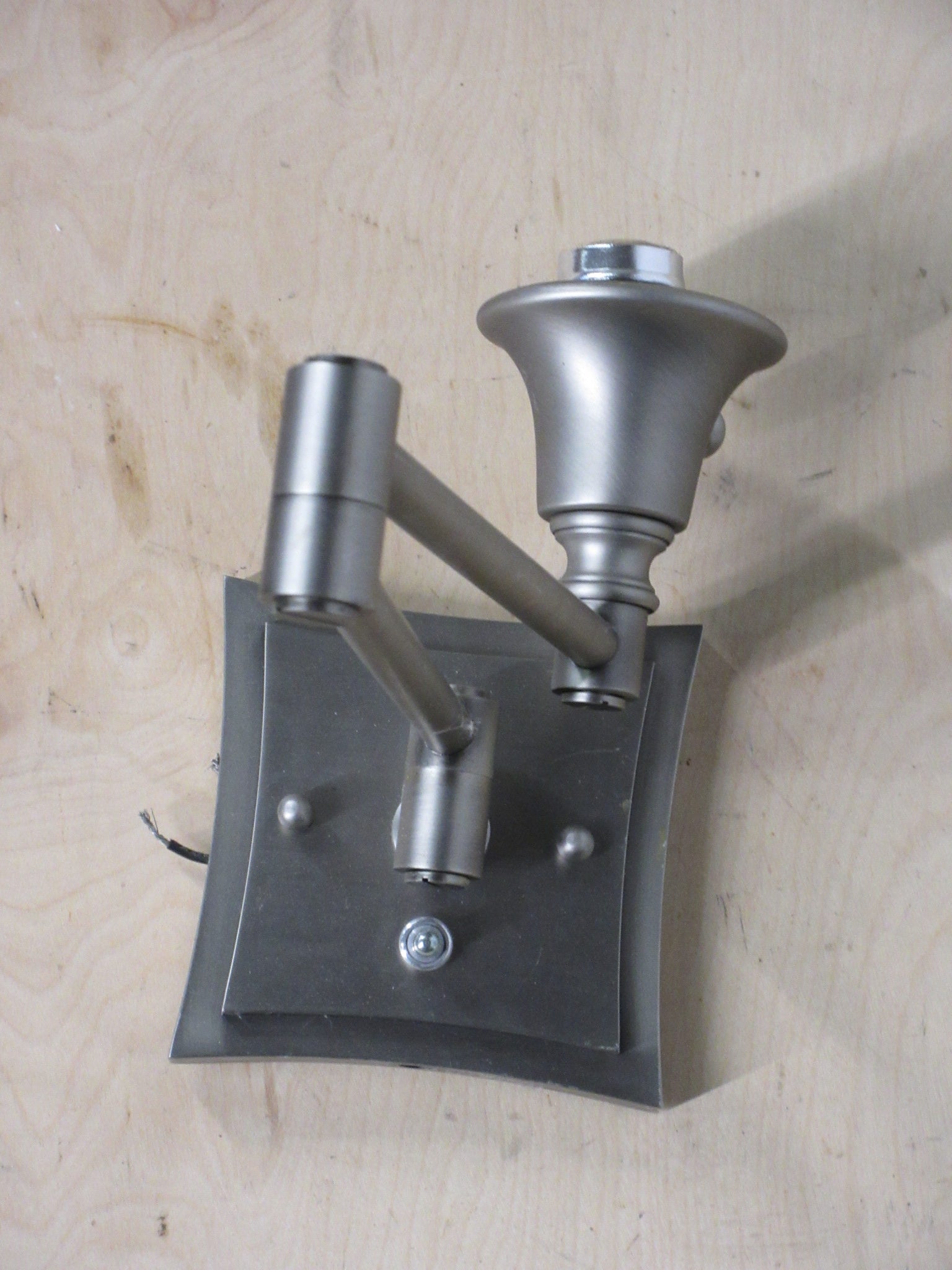 Adjustable Arm Wall Mount Light