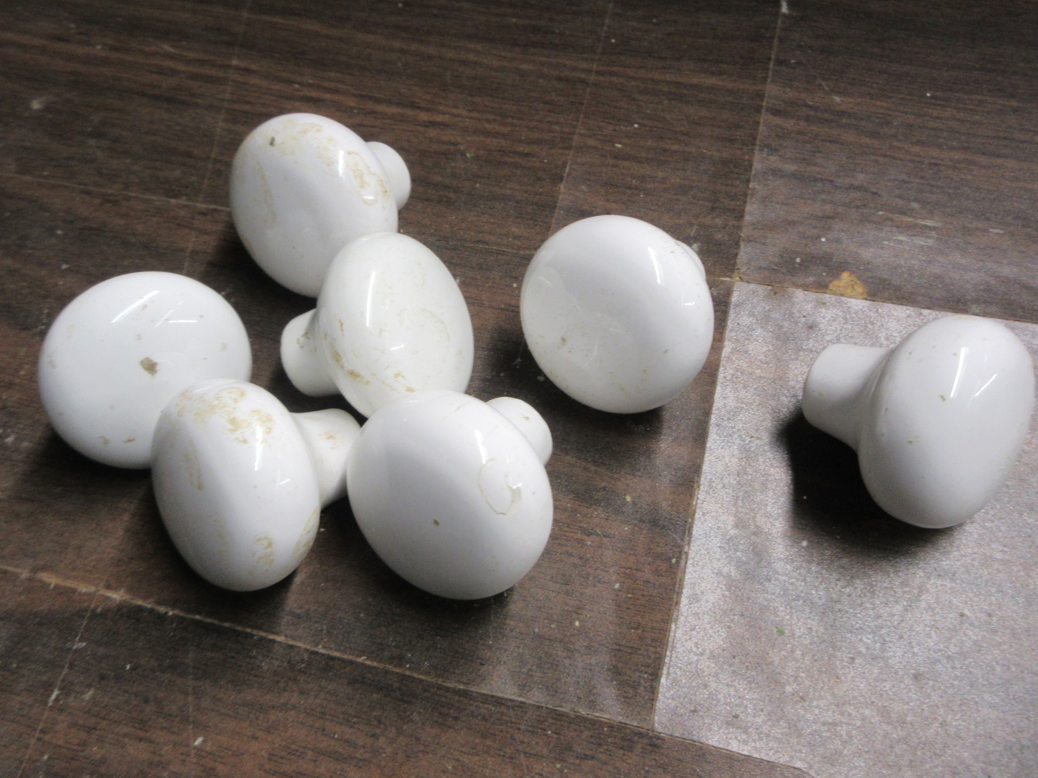 Set of 7 Porcelain Knobs