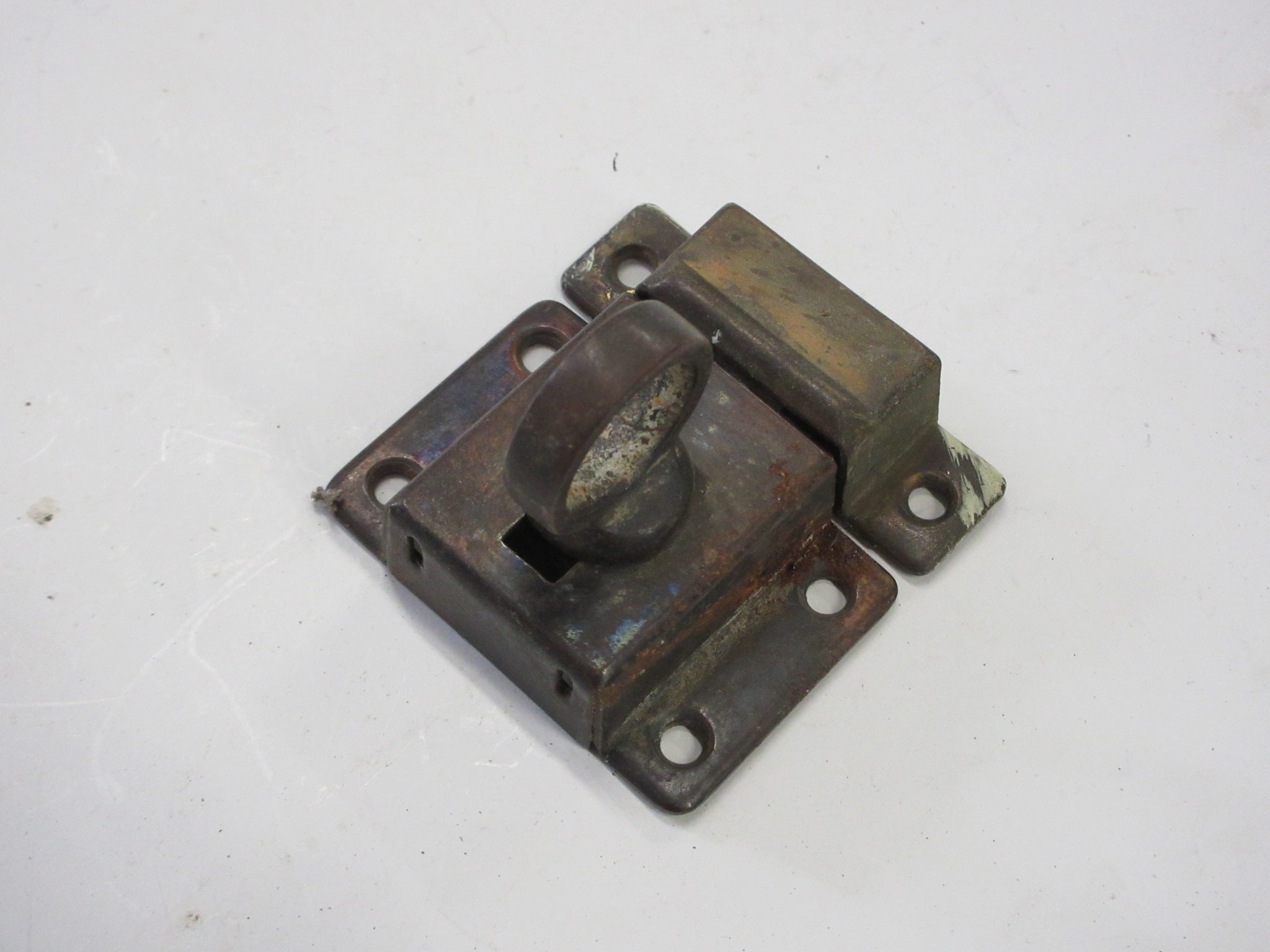 Ring Pull Latch with Catch