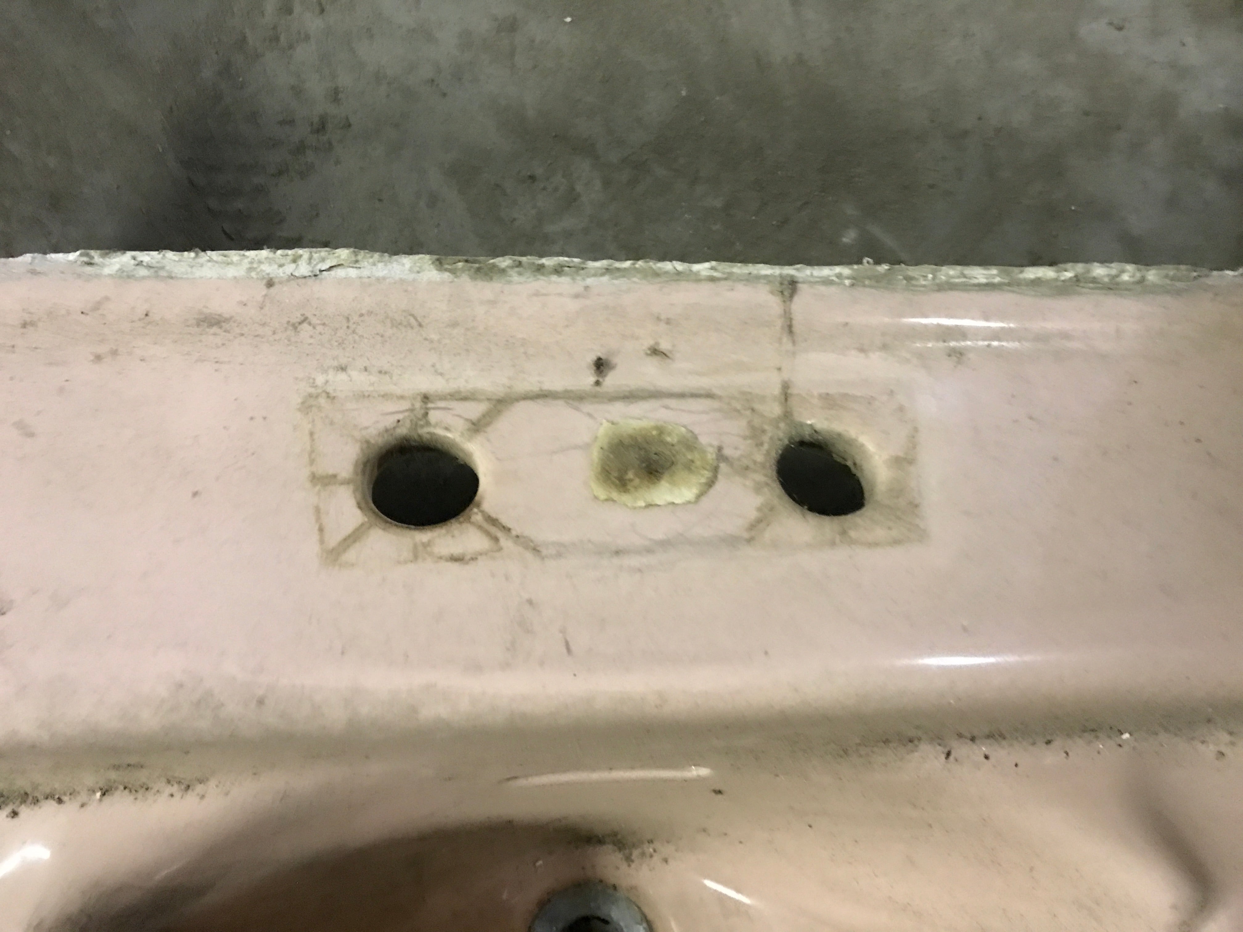 Small Vintage Pink Sink. 19” x. 17”d