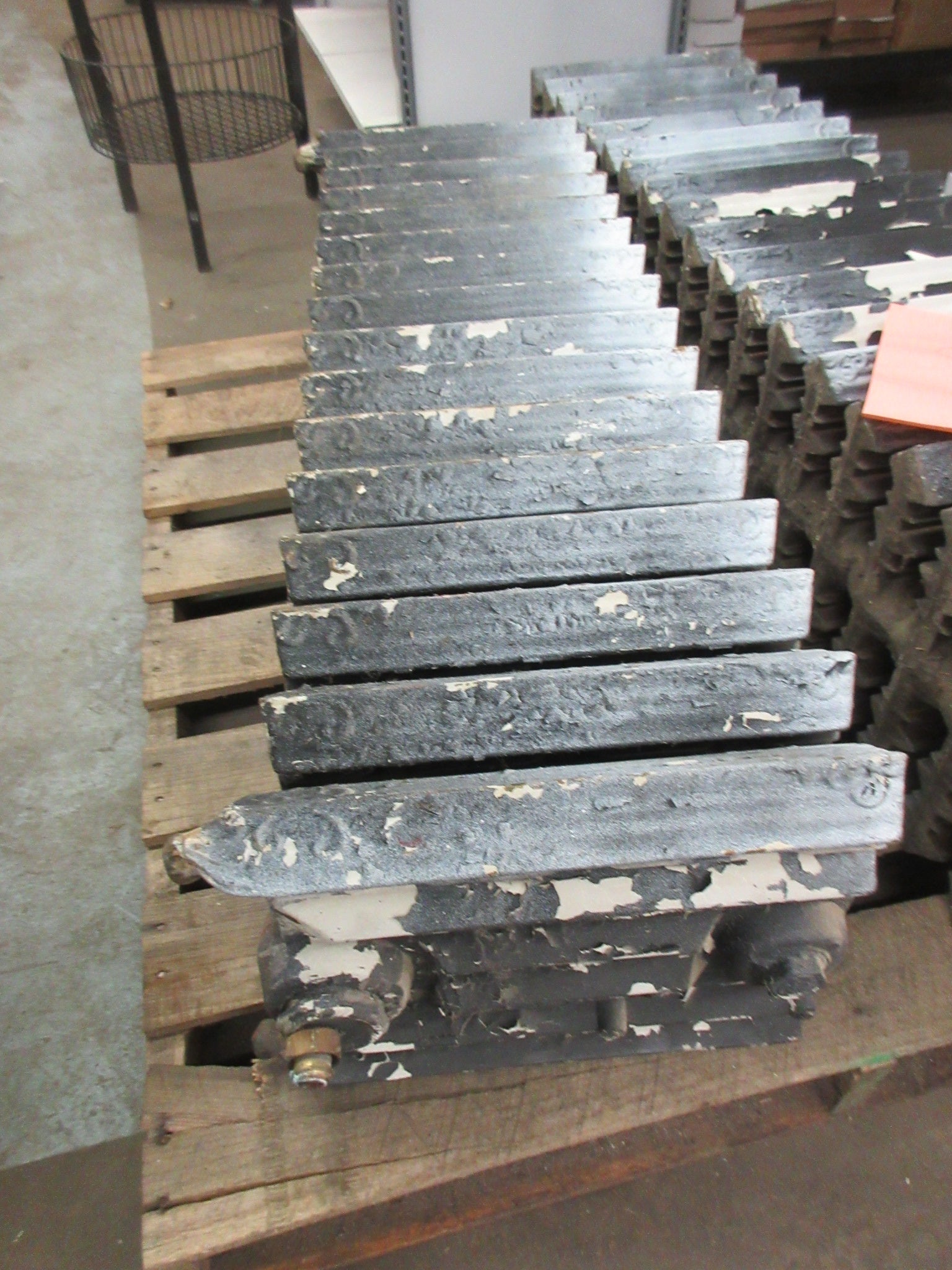 Vintage Radiator  48"L x 12" D x  16"H    16 Fin