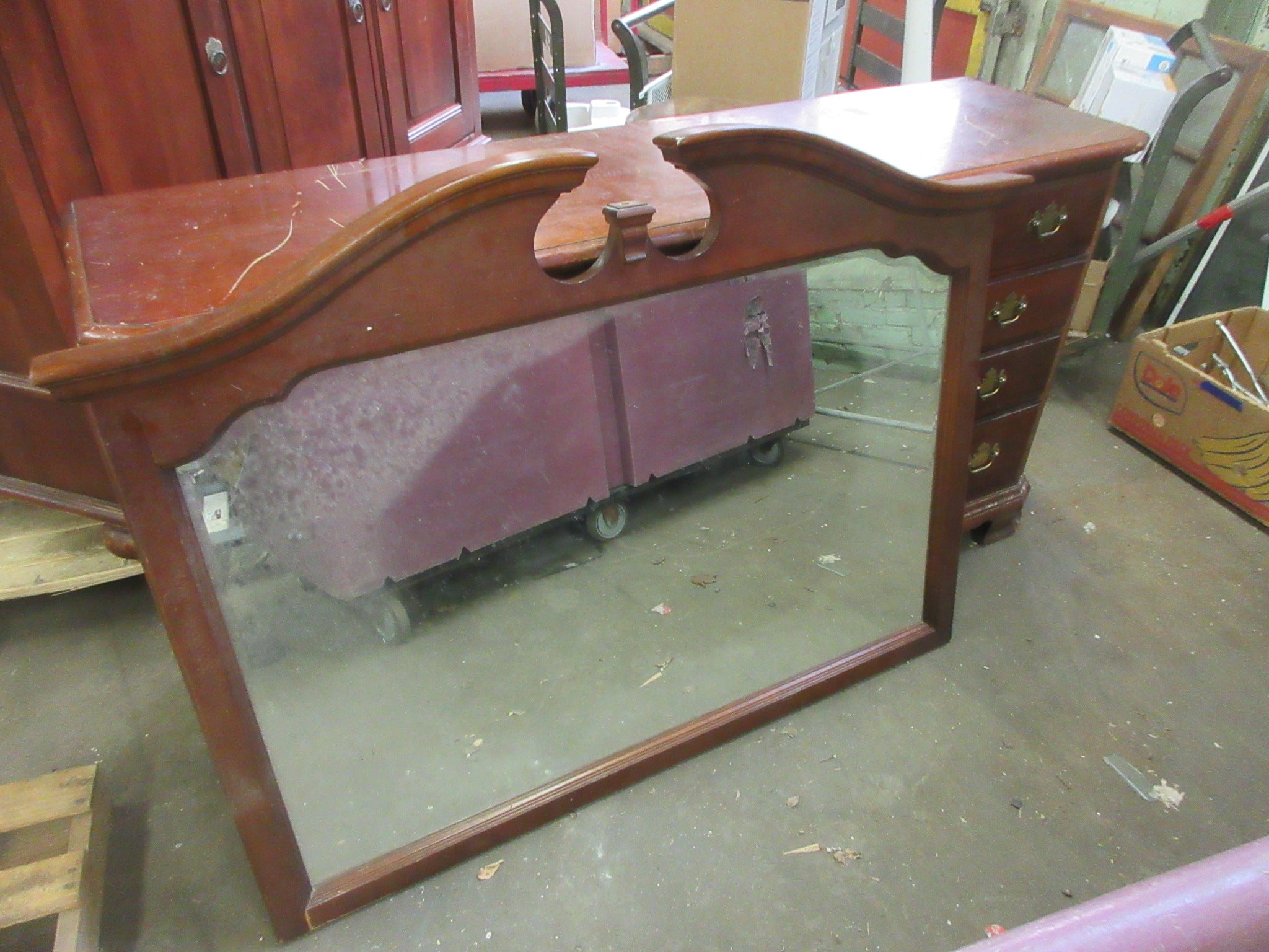 10 Drawer Dresser with Mirror