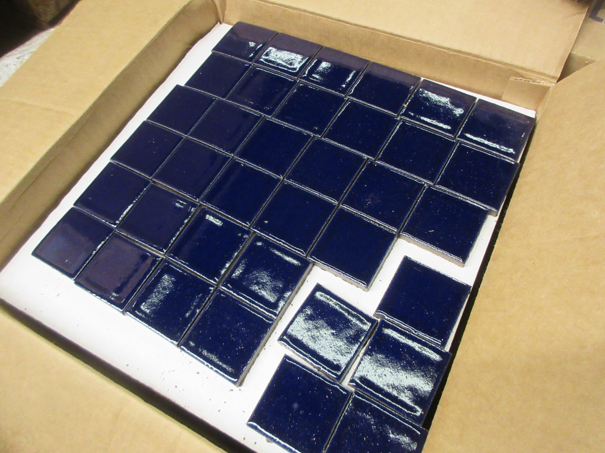 McIntyre Midnight 2x2 Tile (~12 SQ FT)