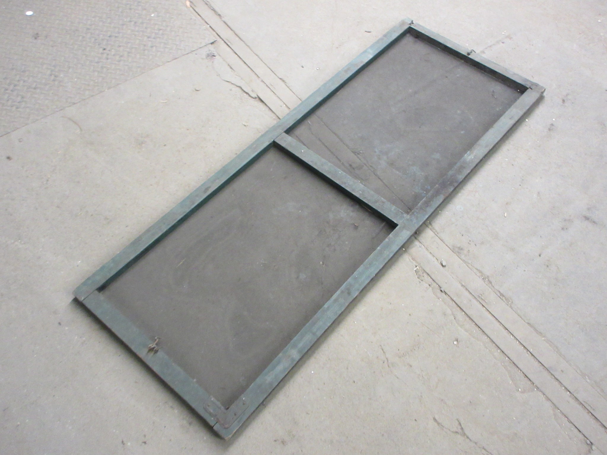 Wooden Frame Screen 22 1/2"