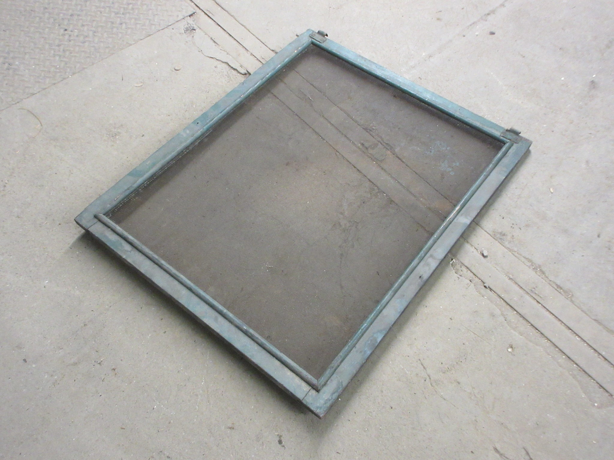 Wooden Frame Screen 28 1/2"
