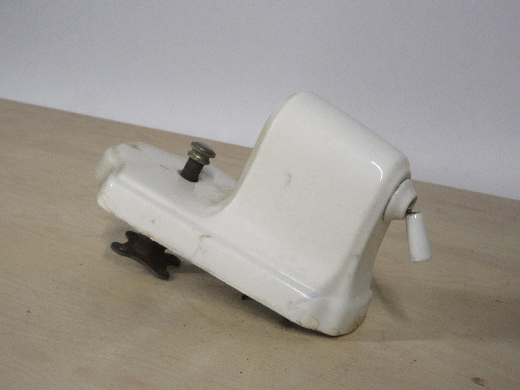 Porcelain Wall Mount Light Fixture with Pull Chain