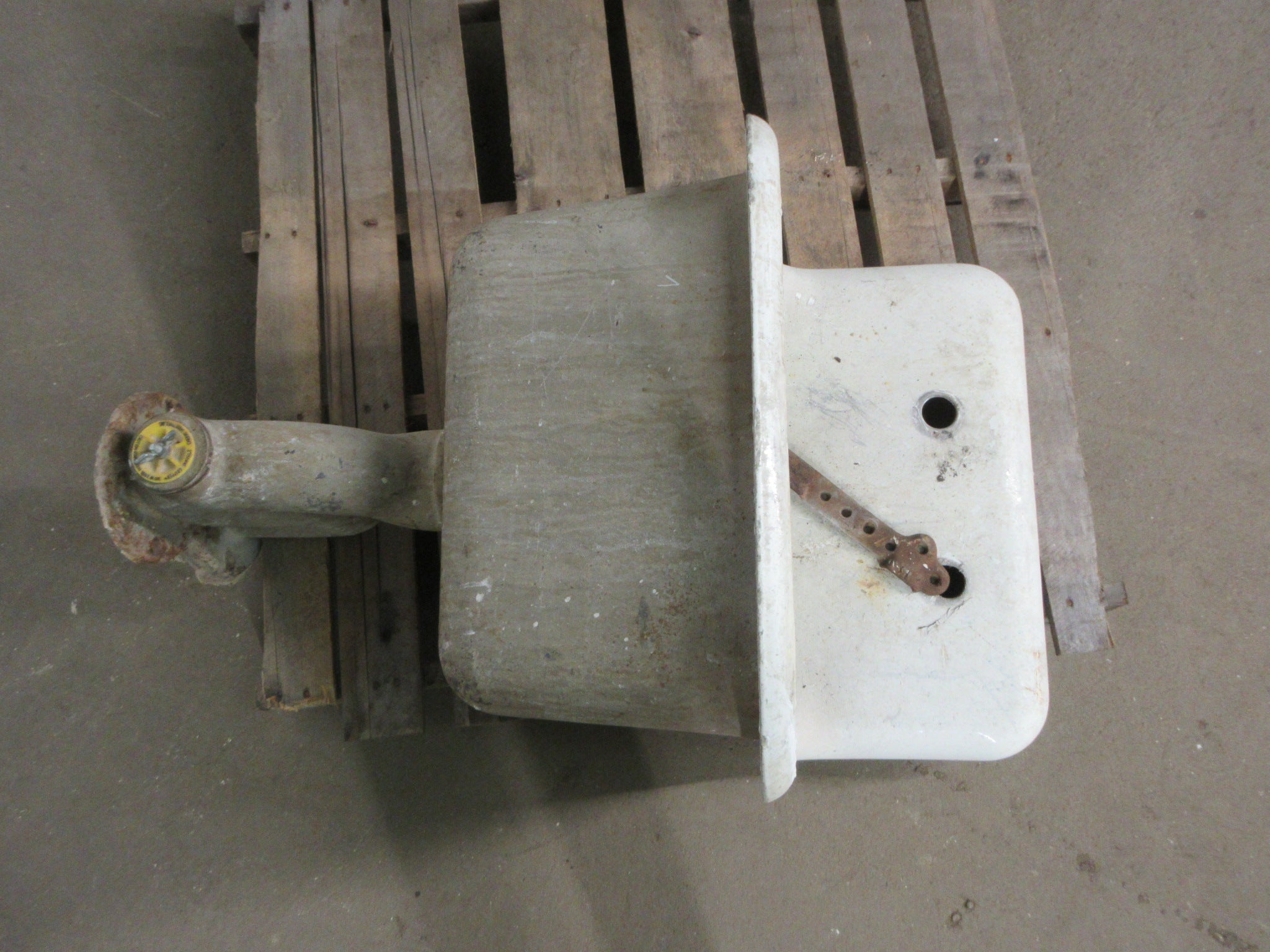 Antique Cast Iron Wall Mount Sink