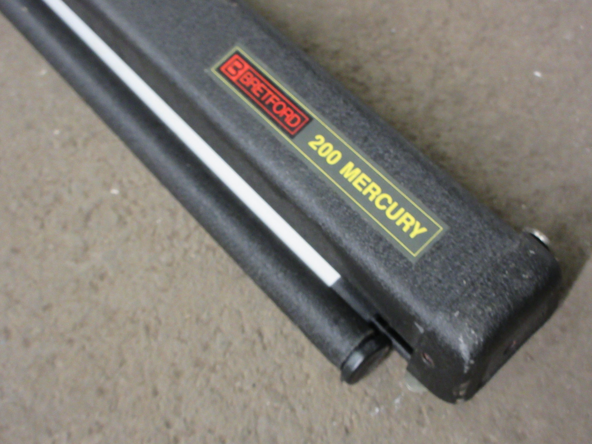 Bretford 200 Mercury Projector Screen
