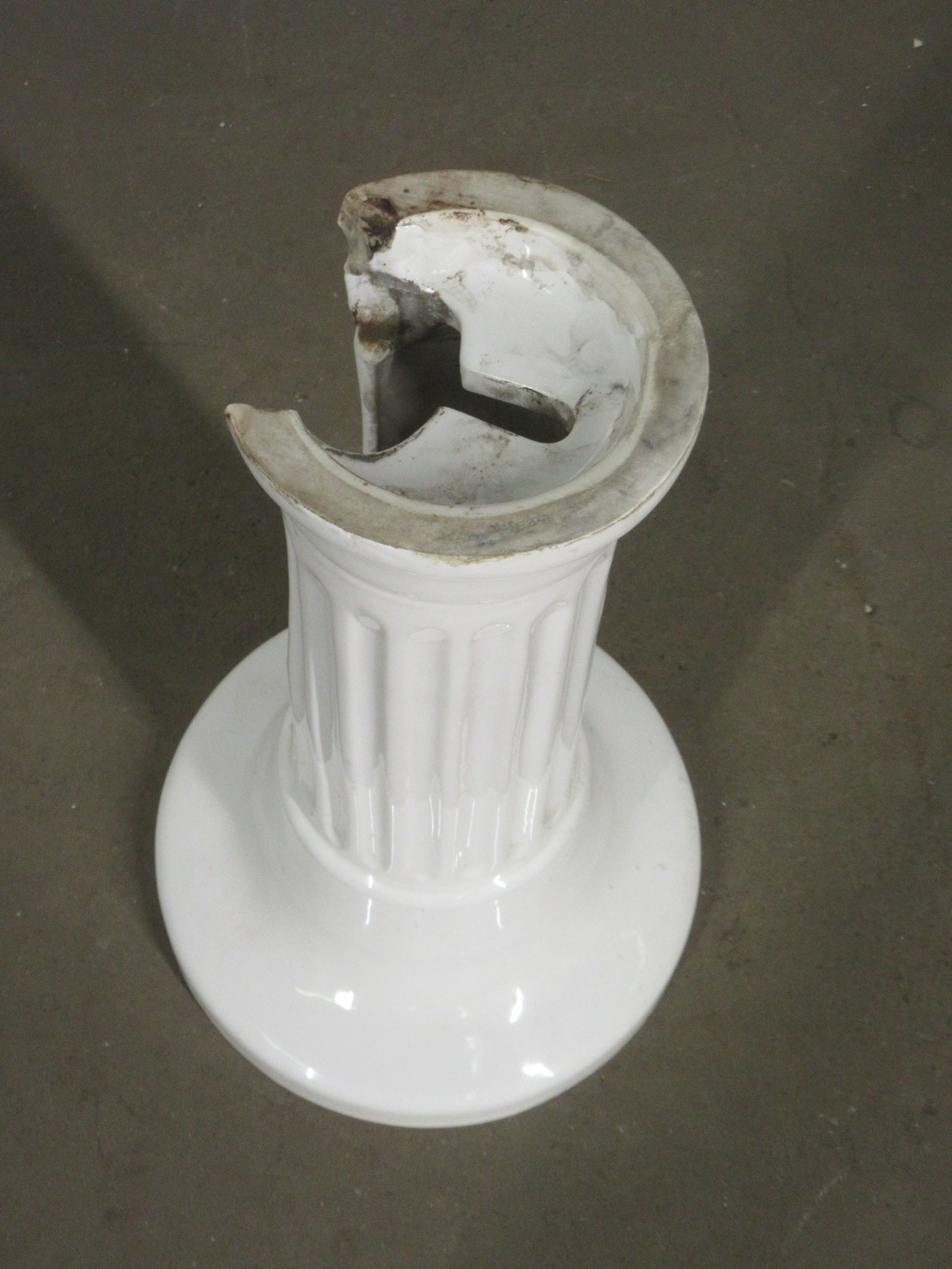 Pedestal Sink Base (No Top)