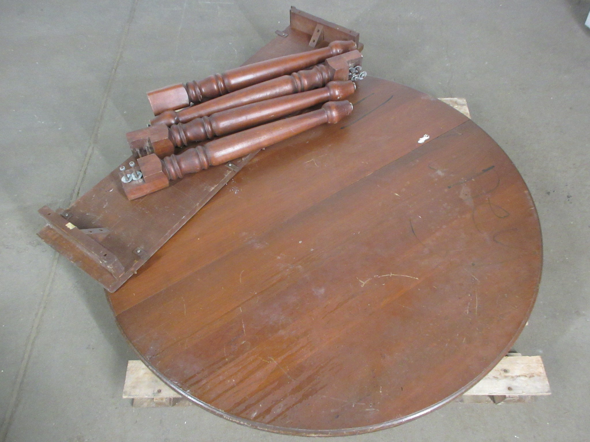 4' Dining Table with Leaf
