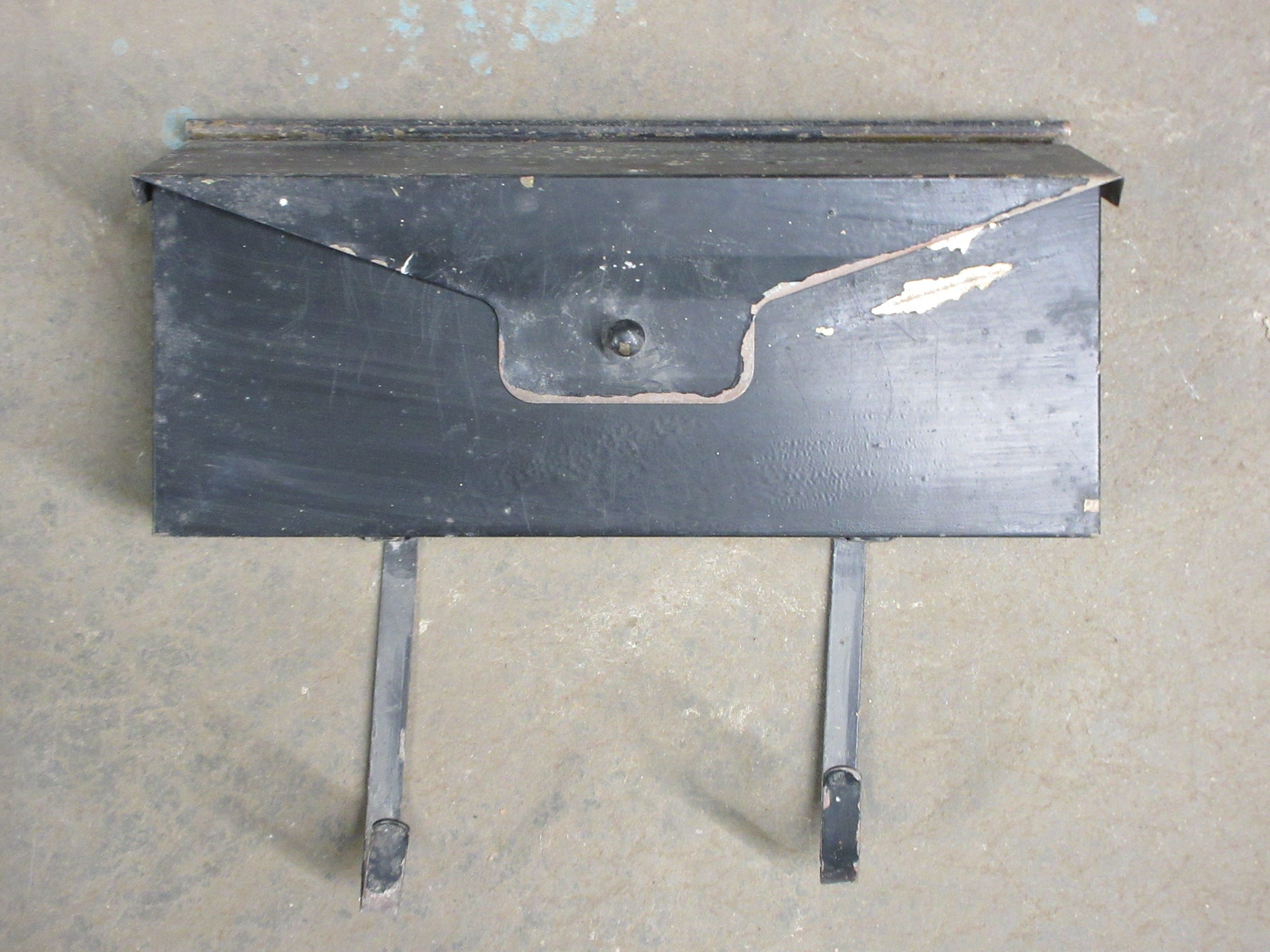 Painted Brass Metal Mailbox with Hooks