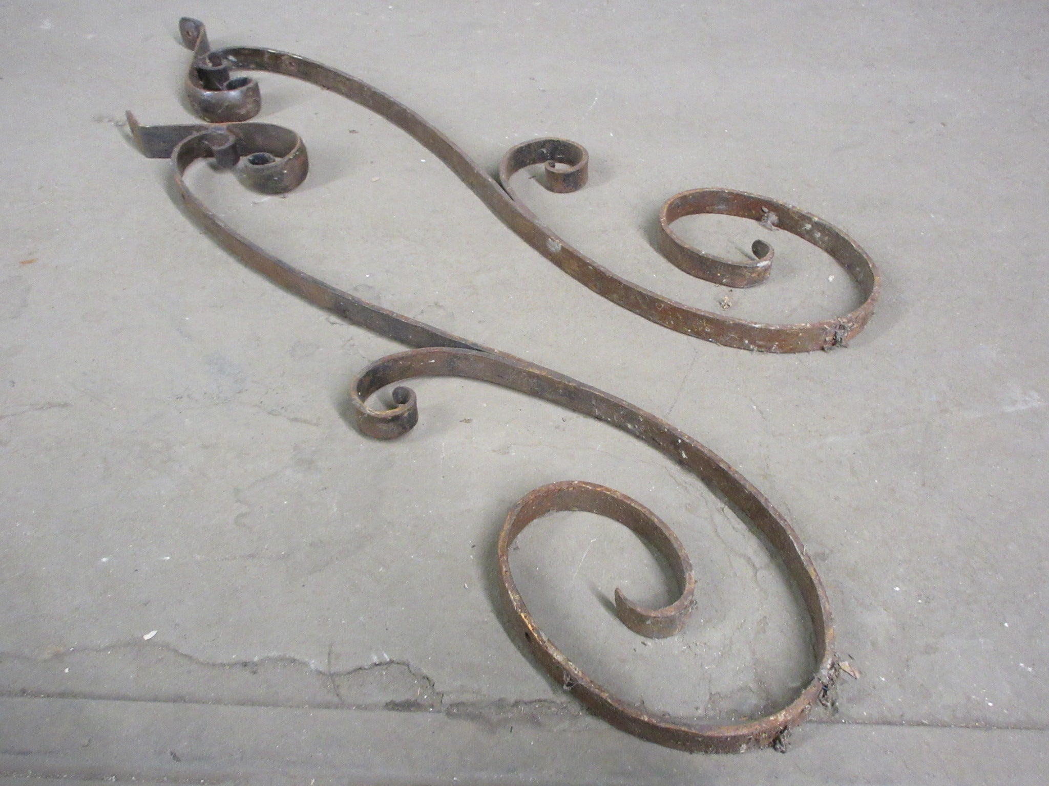 Pair of Iron Rail Accent Pieces