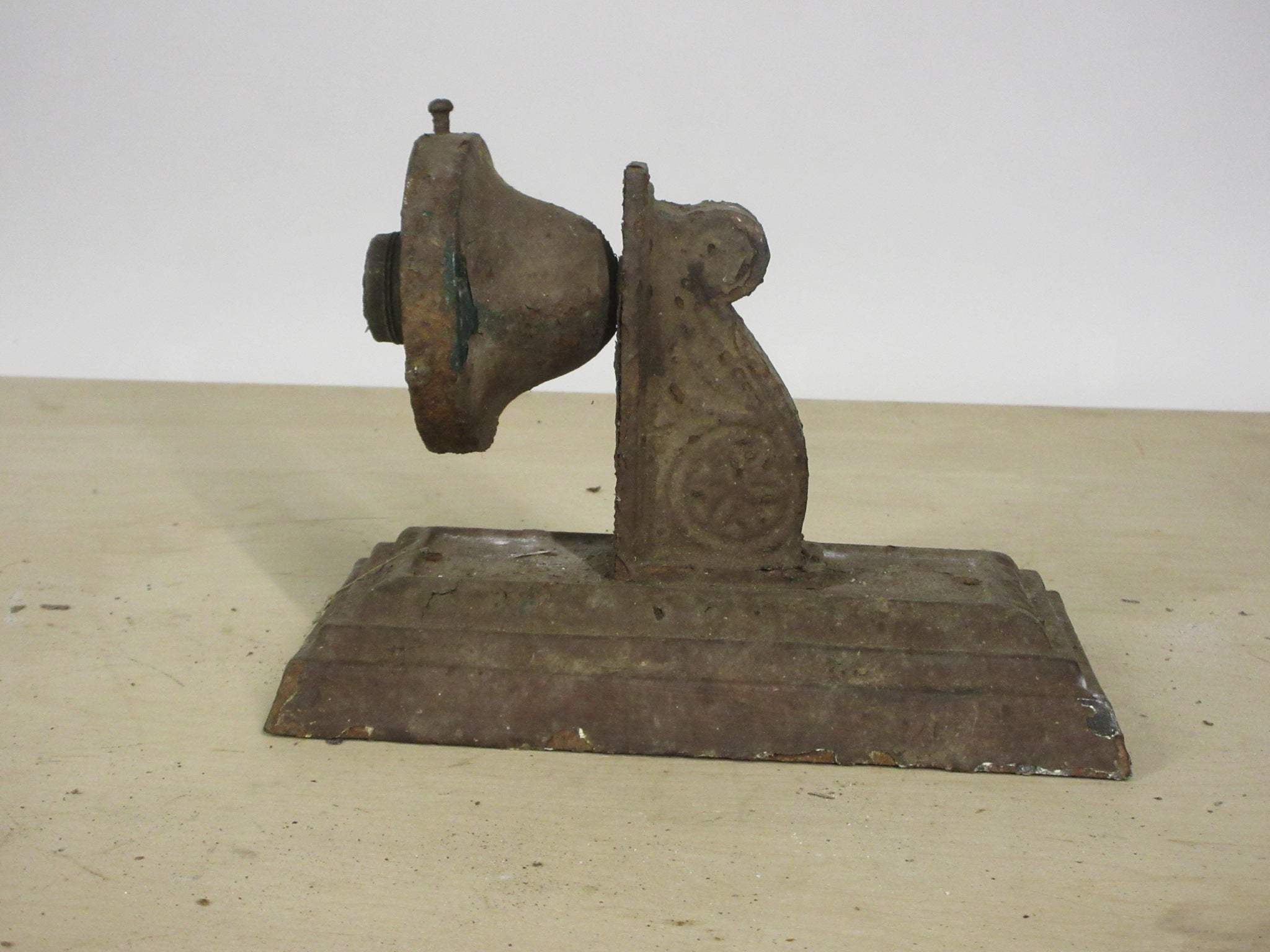 Wall Mount Iron Lighting Fixture