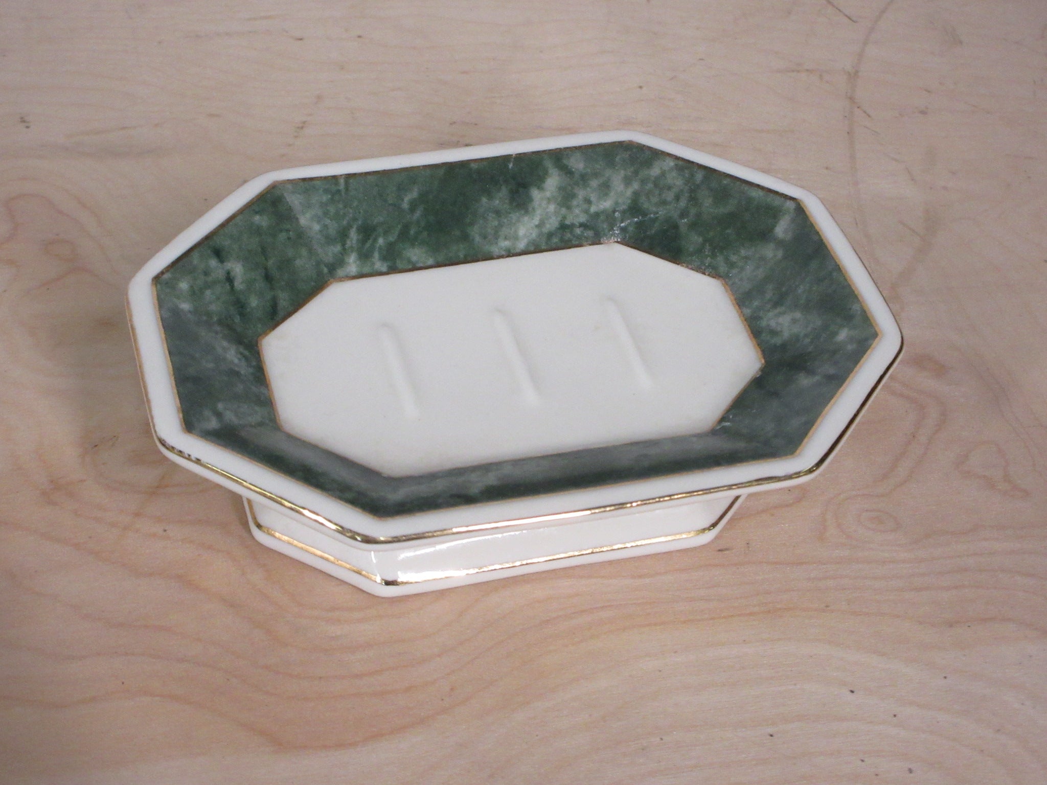 Croscill Carrara Porcelain Soap Dish