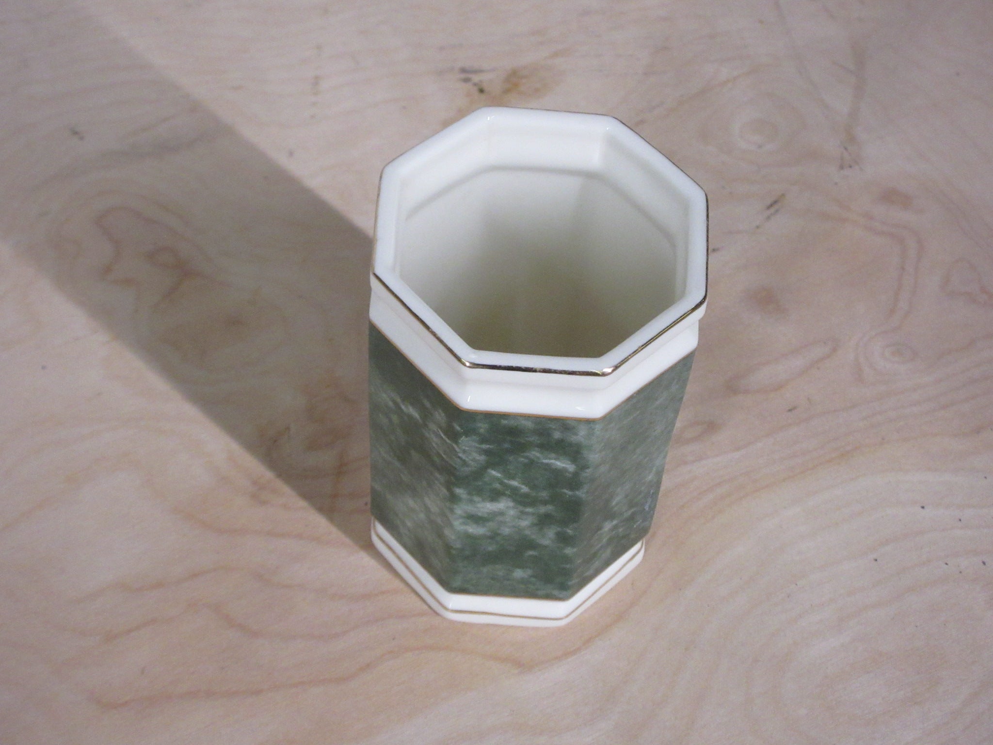 Croscill Carrara Porcelain Toothbrush Cup