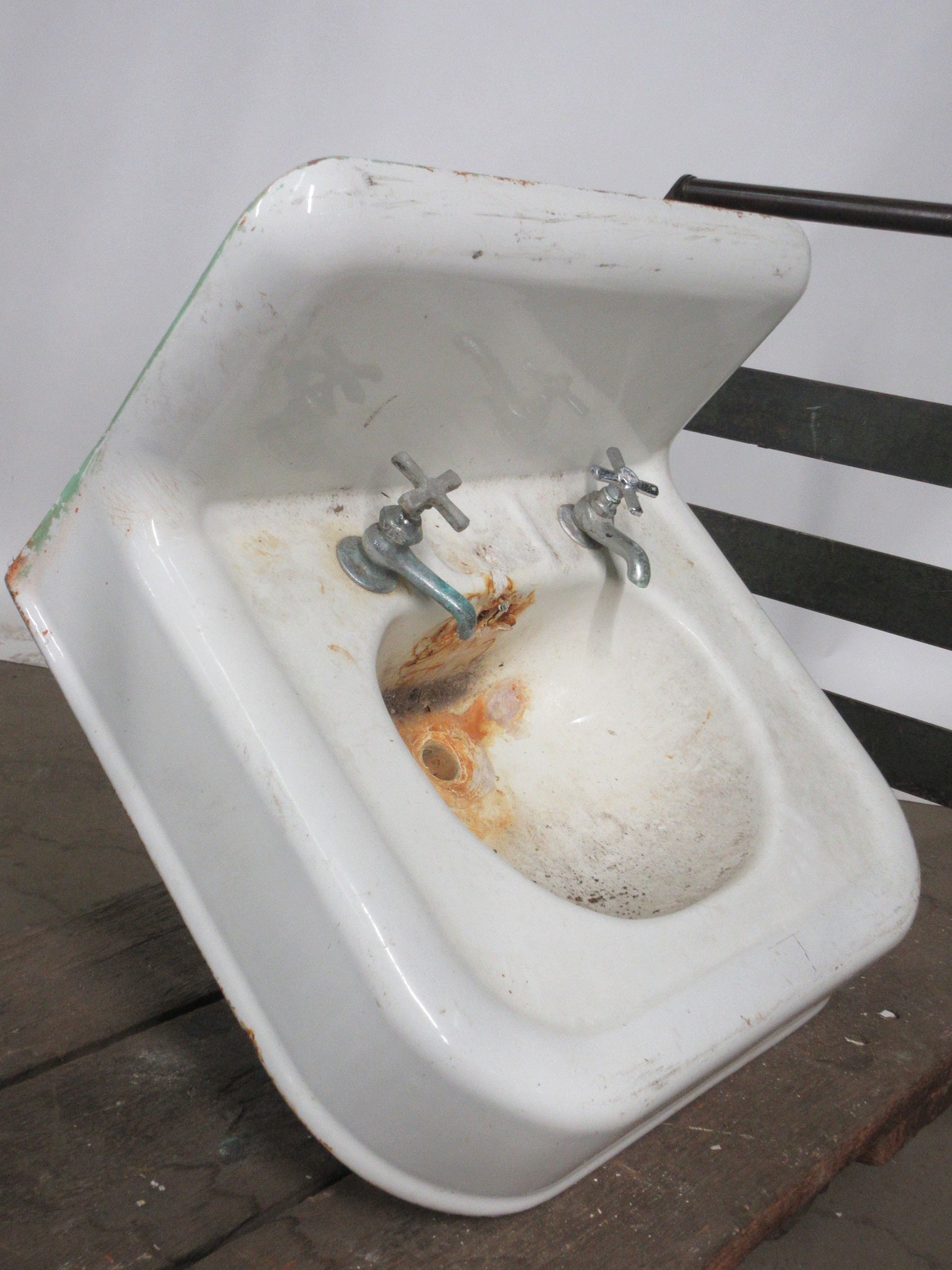 Wall Mount Cast Iron Sink