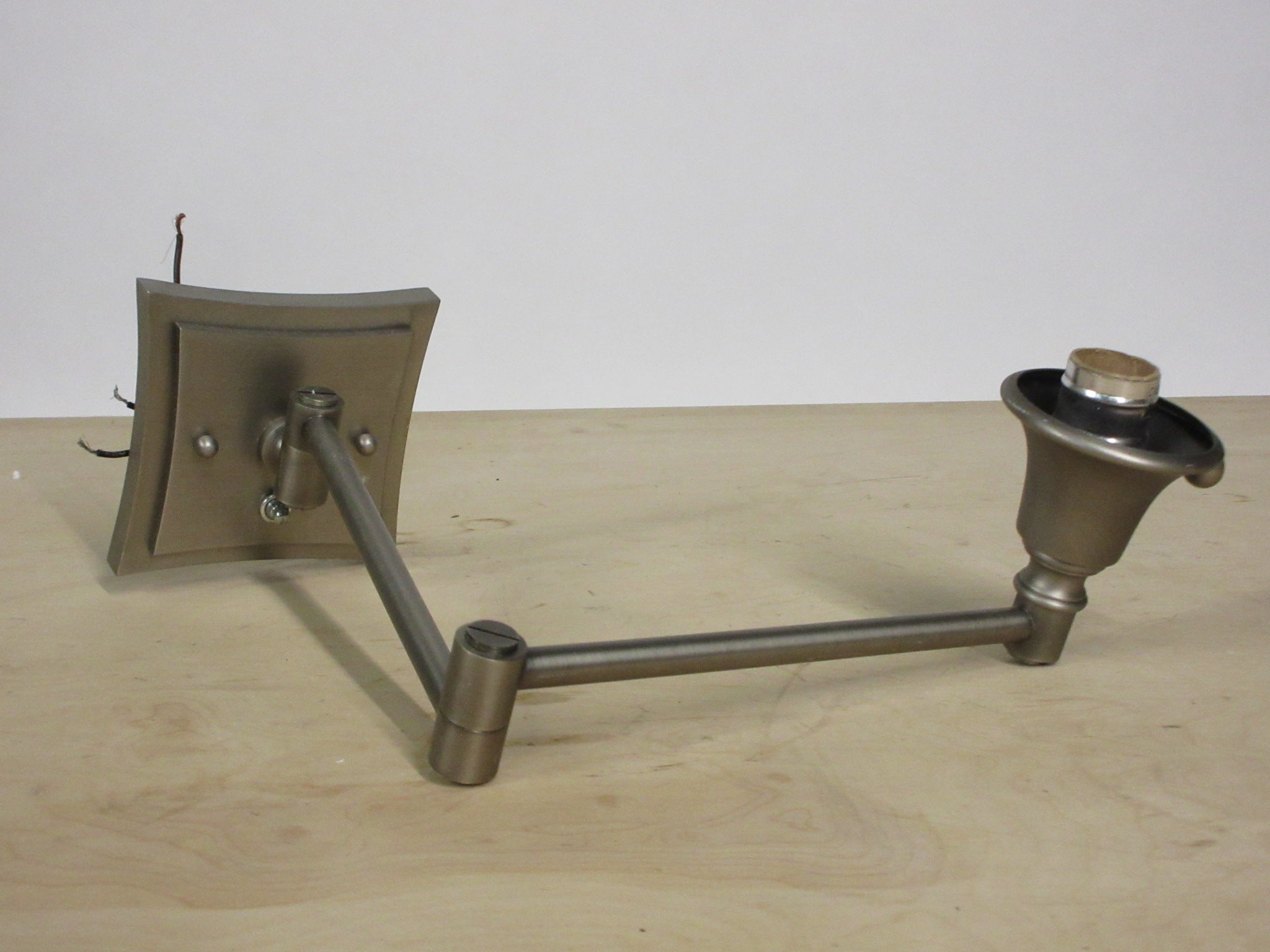 Adjustable Arm Wall Mount Light