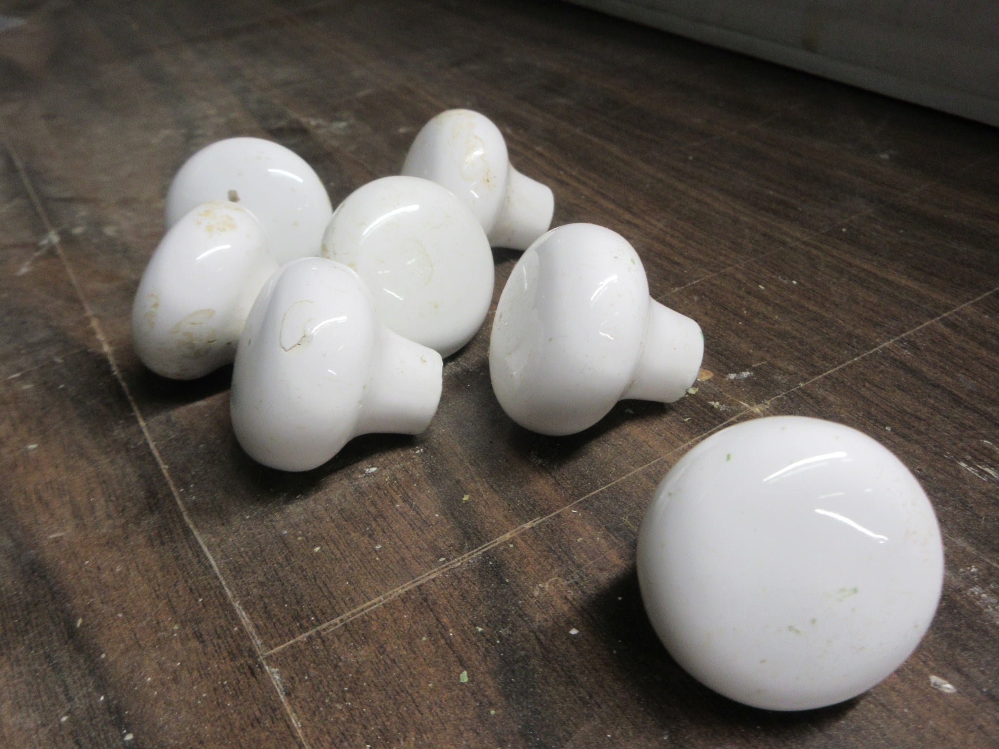 Set of 7 Porcelain Knobs